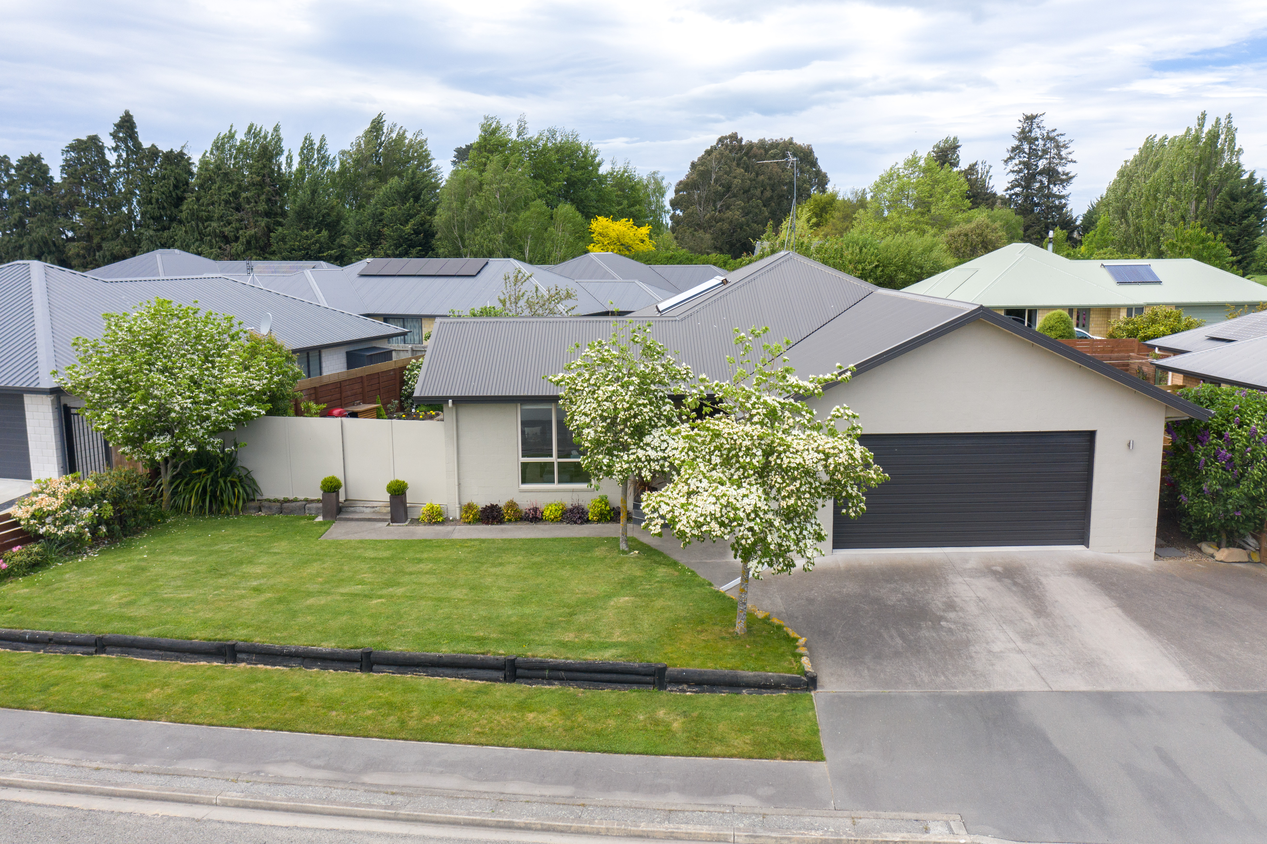 16 Geoff Geering Drive, Netherby