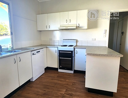 24 DENHAM ST, STANTHORPE QLD 4380, 0部屋, 0バスルーム, House