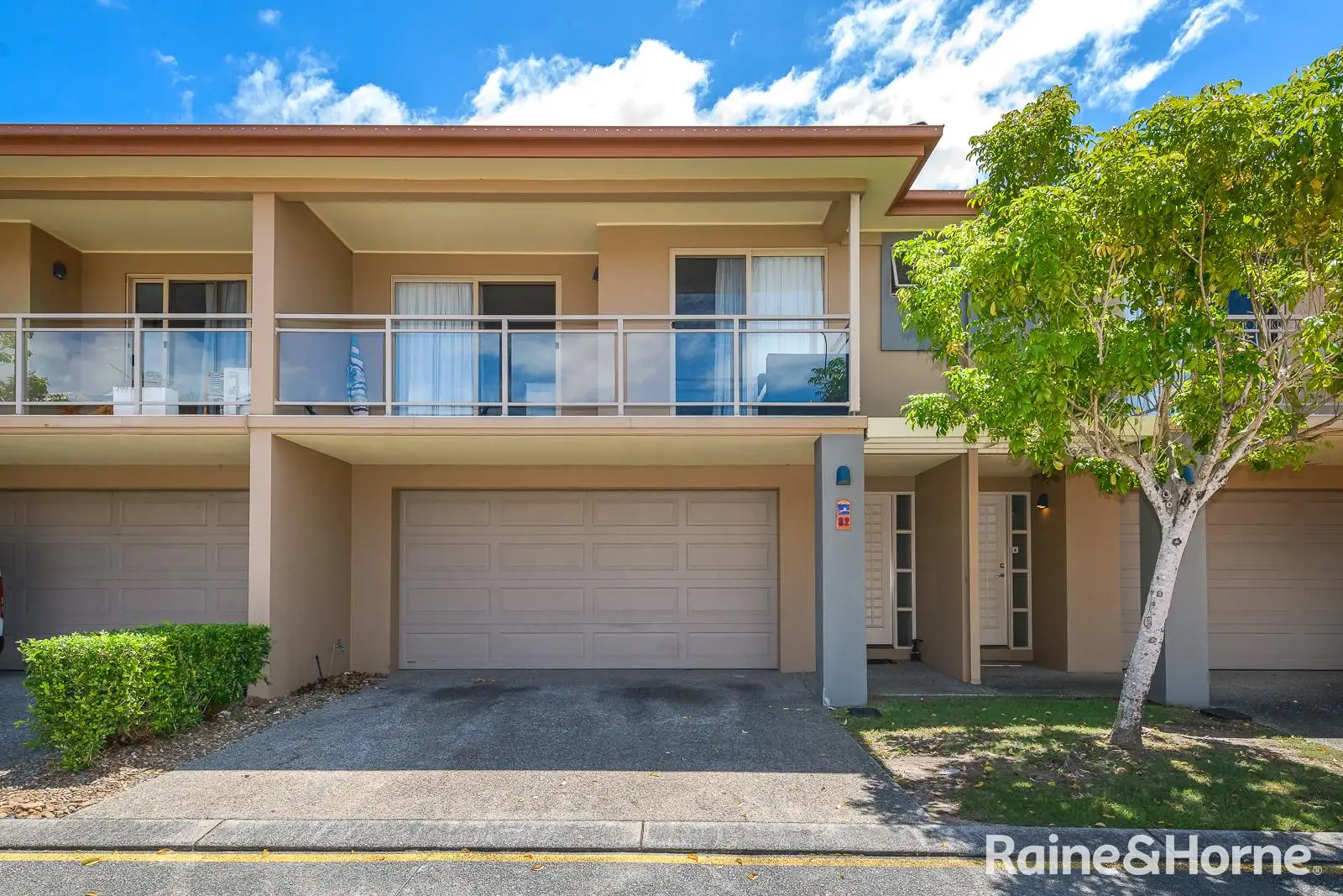 VARSITY SHORES UNIT 105 4 UNIVERSITY DR, Robina, Gold Coast, 0 ห้องนอน, 0 ห้องน้ำ, Townhouse