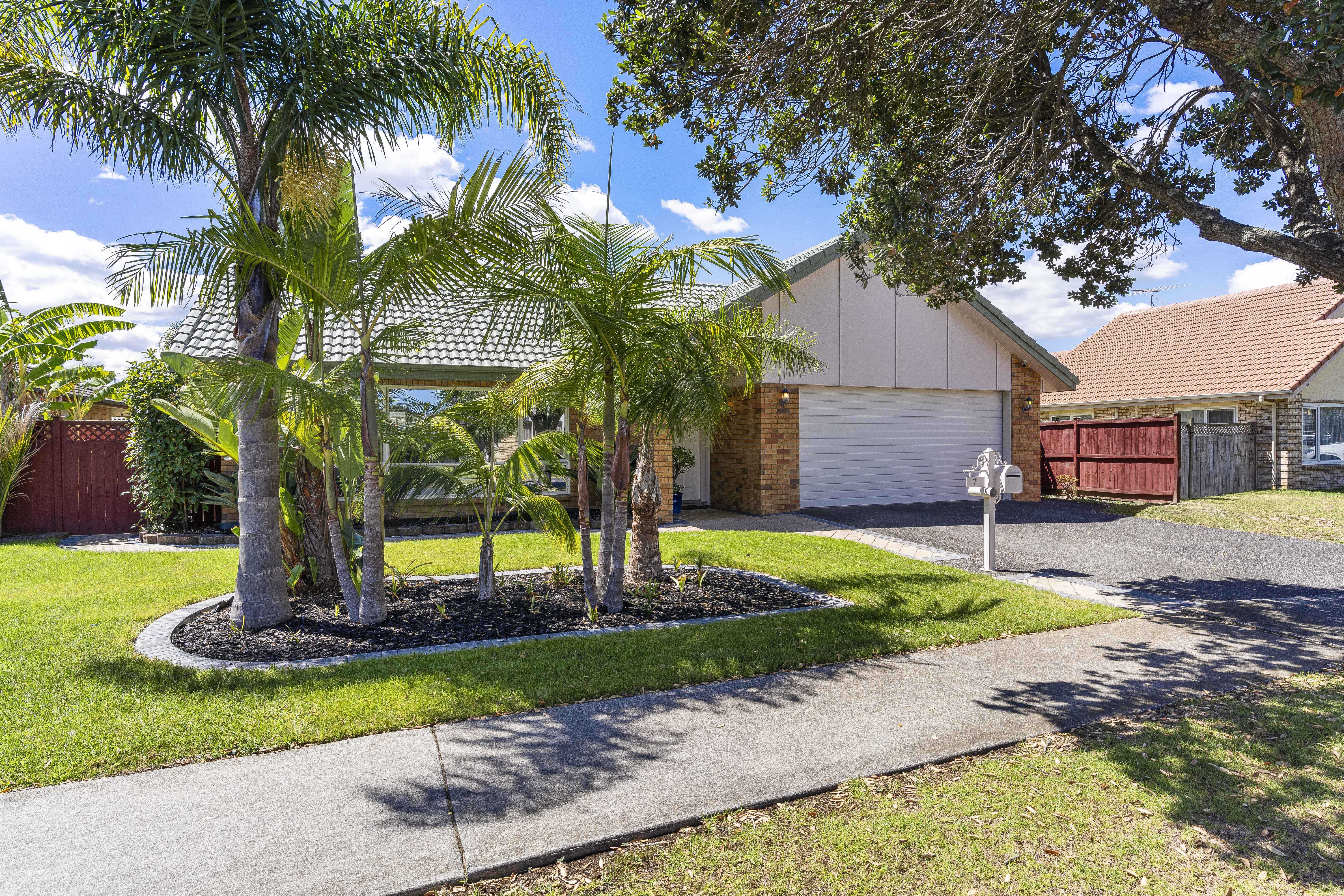 7 Croftview Road, Wattle Downs, Manukau City, 4 phòng ngủ, 2 phòng tắm, House