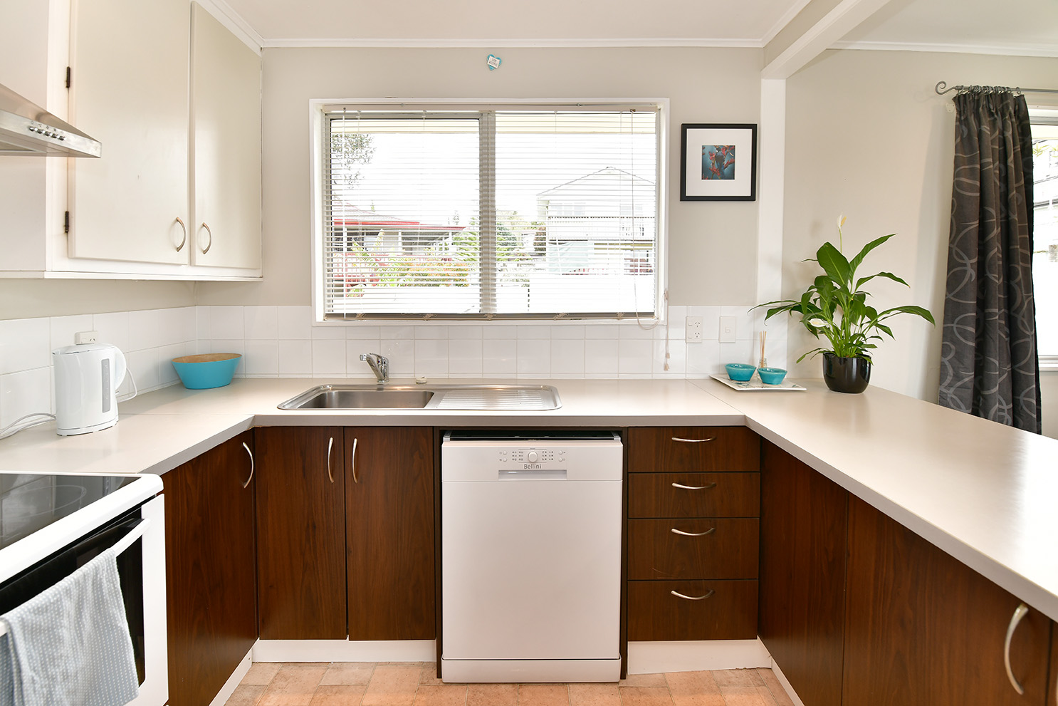 1/17 Athena Drive, Totara Vale, North Shore City, 3 રૂમ, 1 બાથરૂમ