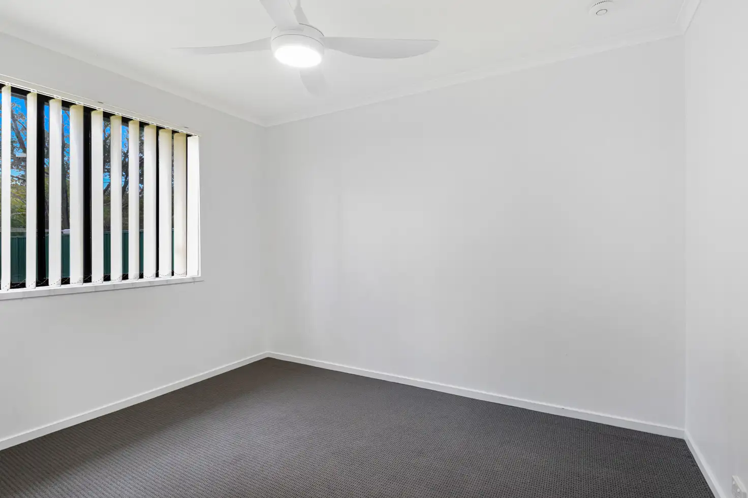 8 SHARON DR, EAGLEBY QLD 4207, 0 침실, 0 욕실, House