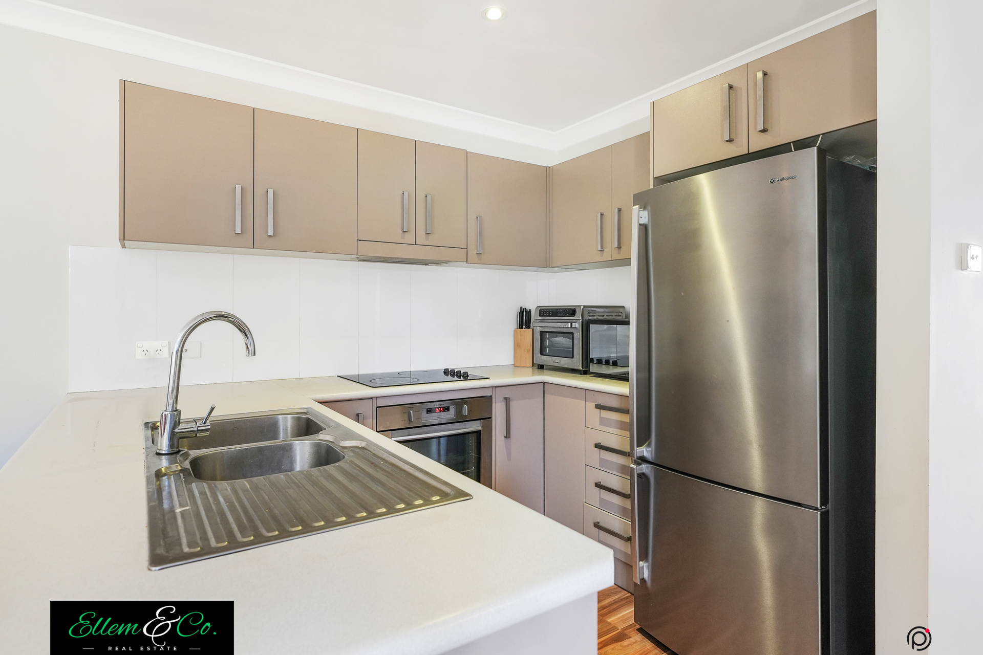 UNIT 2 85A WARATAH ST, Windang, South Coast, 0 રૂમ, 0 બાથરૂમ, Townhouse
