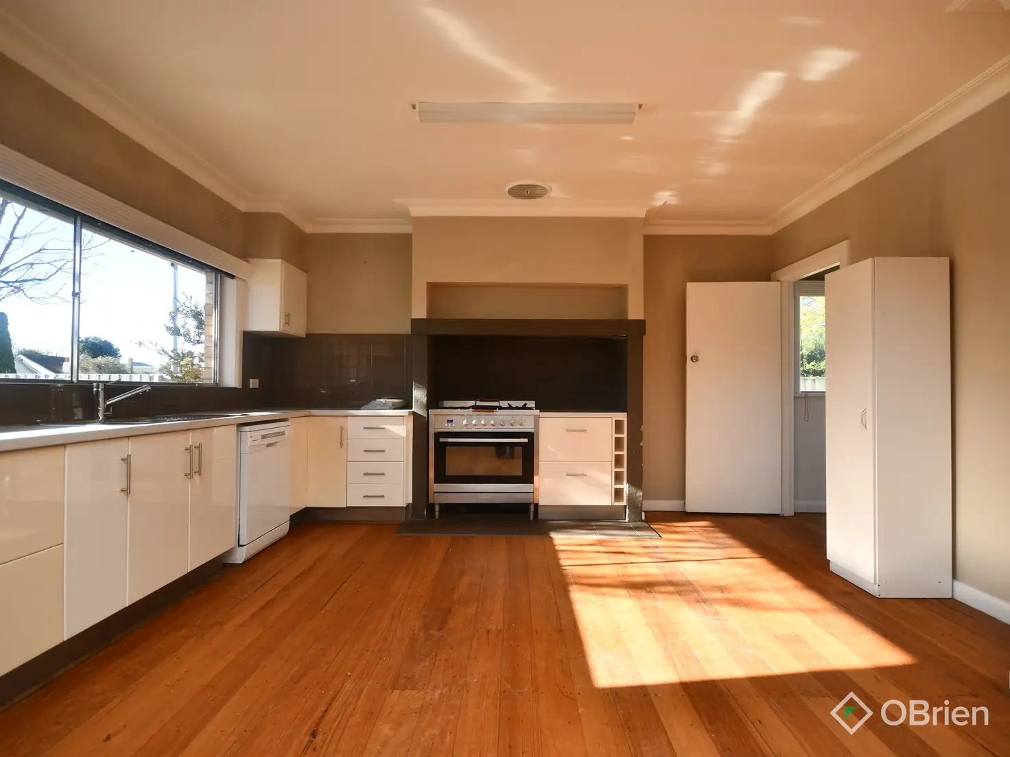 205 NICHOLSON ST, Bairnsdale, Bairnsdale (North Gippsland), 0 कमरे, 0 बाथरूम, House