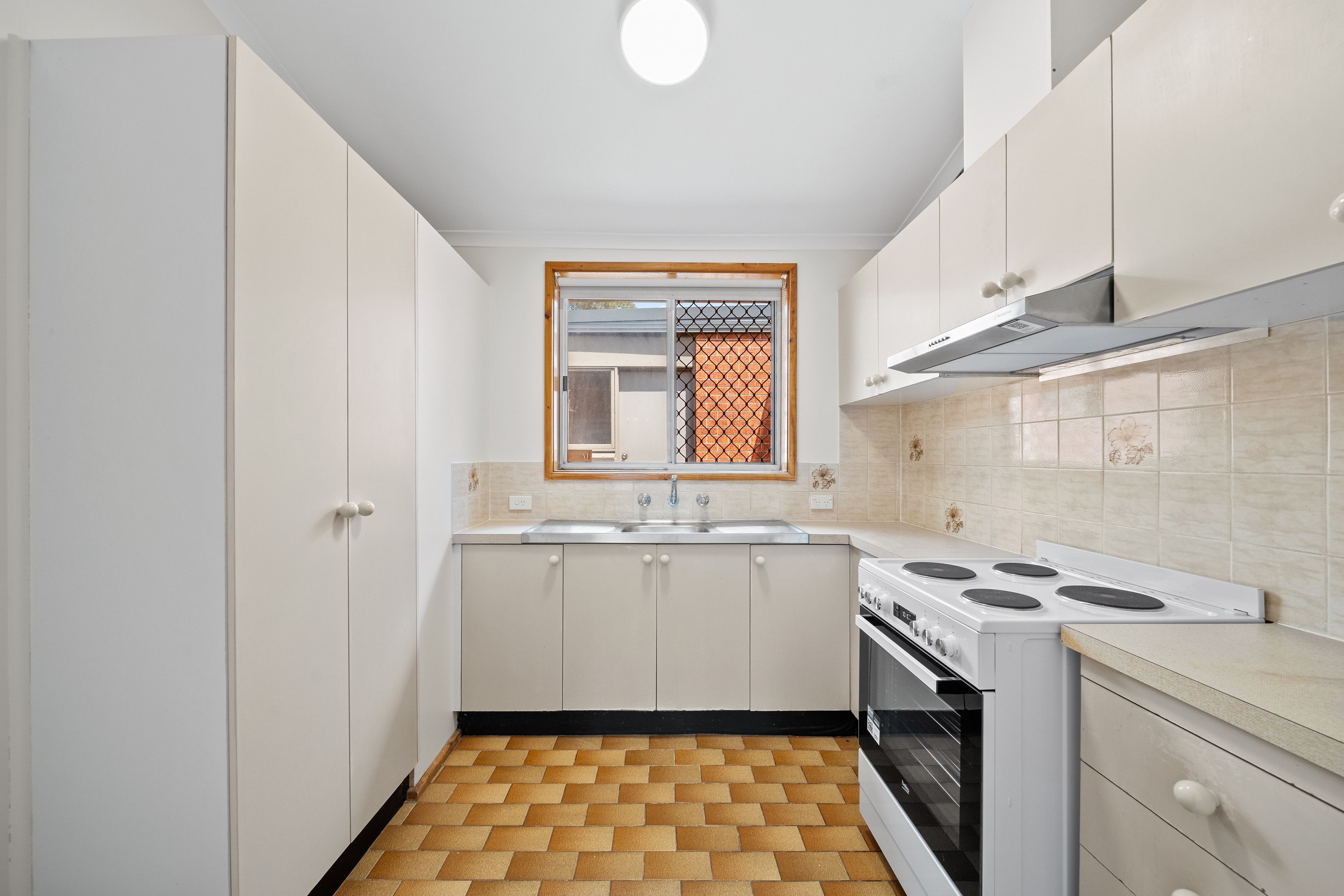 UNIT 2 91-99 DONALD RD, KARABAR NSW 2620, 0 Bedrooms, 0 Bathrooms, Townhouse