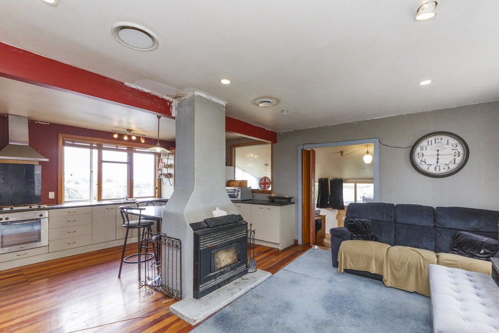 895 Main Street, Roslyn, Palmerston North City, 4 Bedrooms, 2 Bathrooms