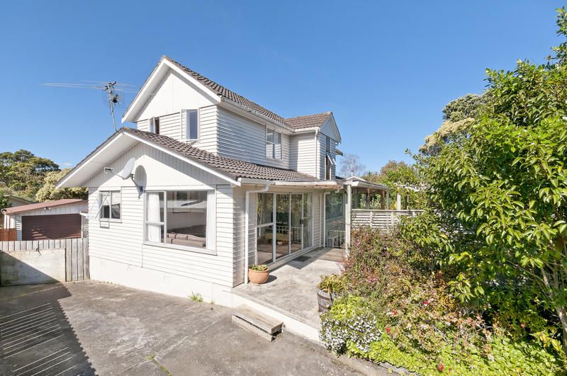 15 Lydford Place, Glendene, Waitakere City, 5 ਕਮਰੇ, 2 ਬਾਥਰੂਮ
