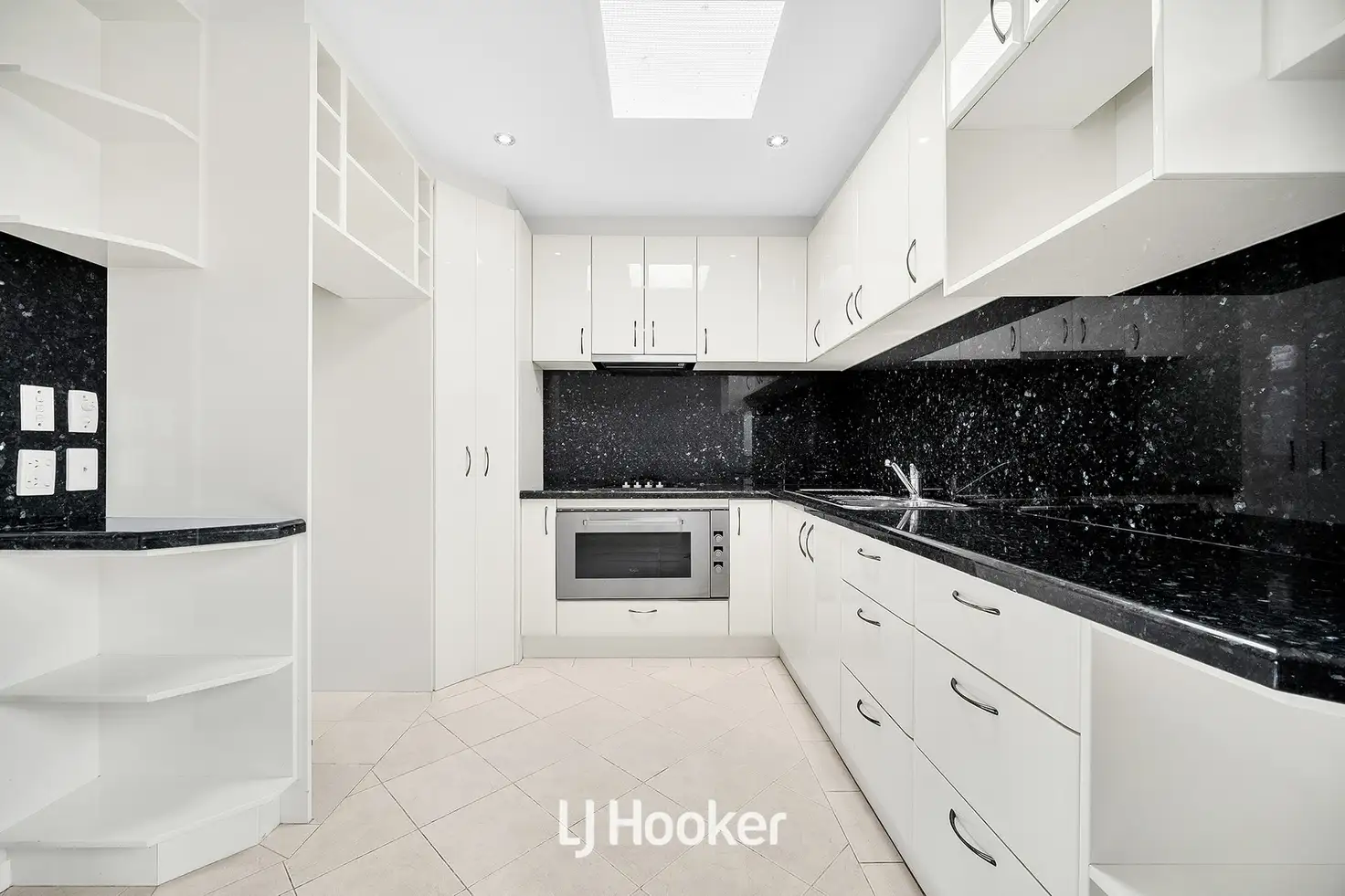 UNIT 15 24 RODD ST, Dandenong, South East Melbourne, 0 Bedrooms, 0 Bathrooms, House