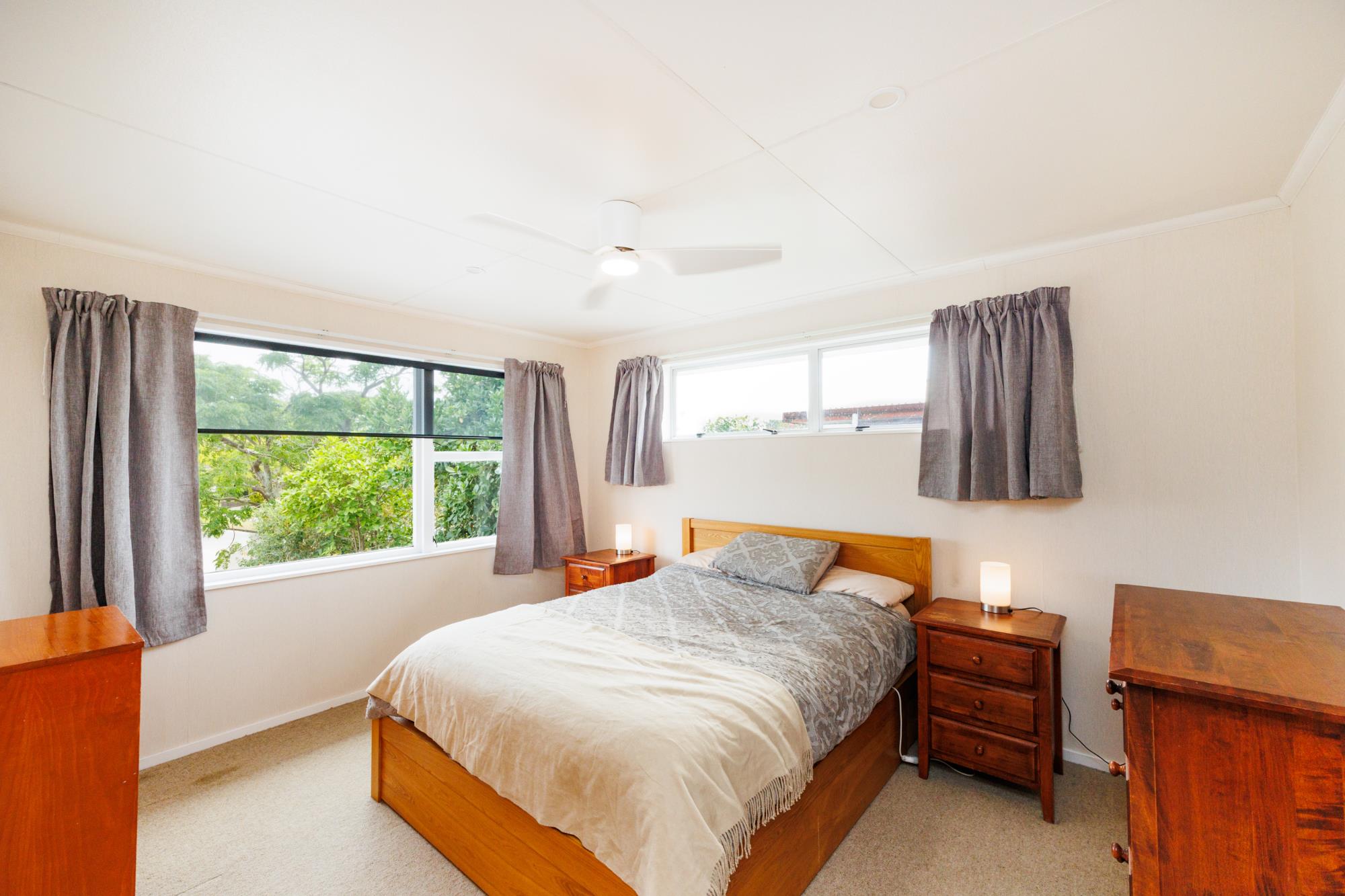 10 Westhaven Grove, Takaro, Palmerston North City, 3部屋, 2バスルーム, House