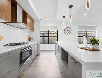 47 MANTELLO DR, WERRIBEE VIC 3030, 4房, 2浴, House