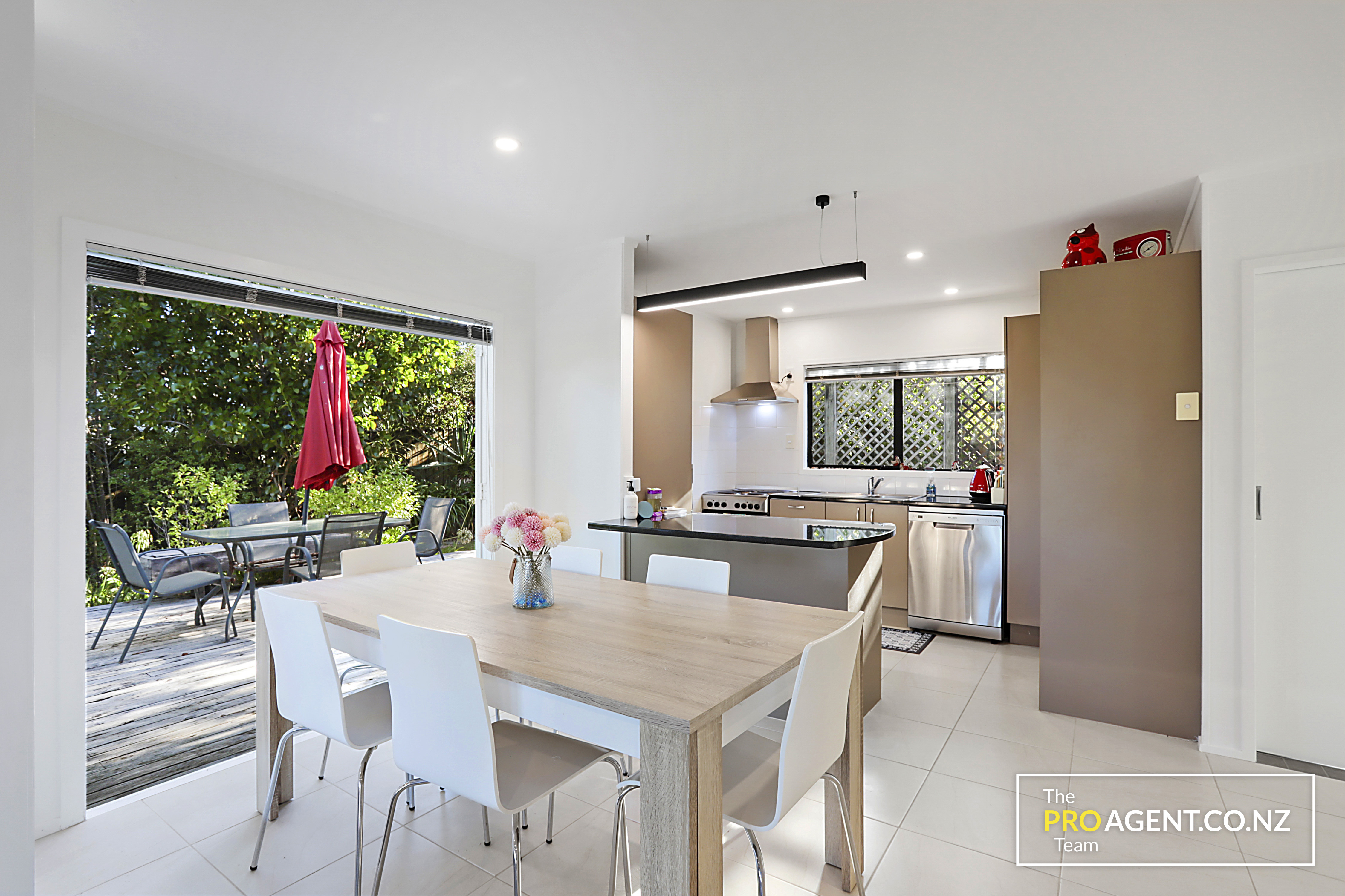 19 Madigan Place, Glendene, Waitakere City, 3 Bedrooms, 1 Bathrooms, House