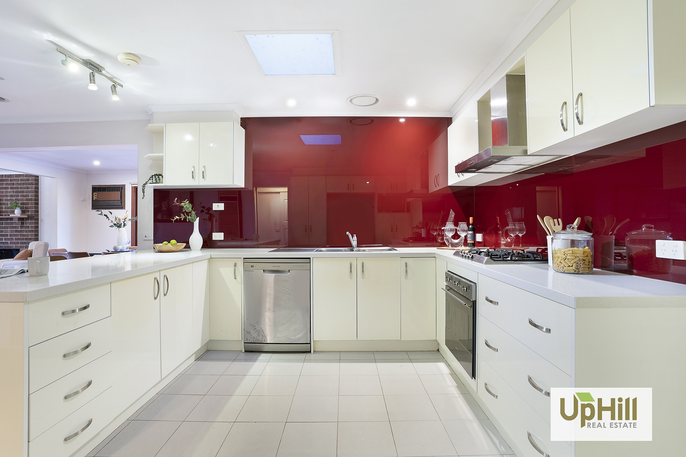 24 CROSSDALE RISE, Endeavour Hills, South East Melbourne, 0 chambres, 0 salles de bain, House