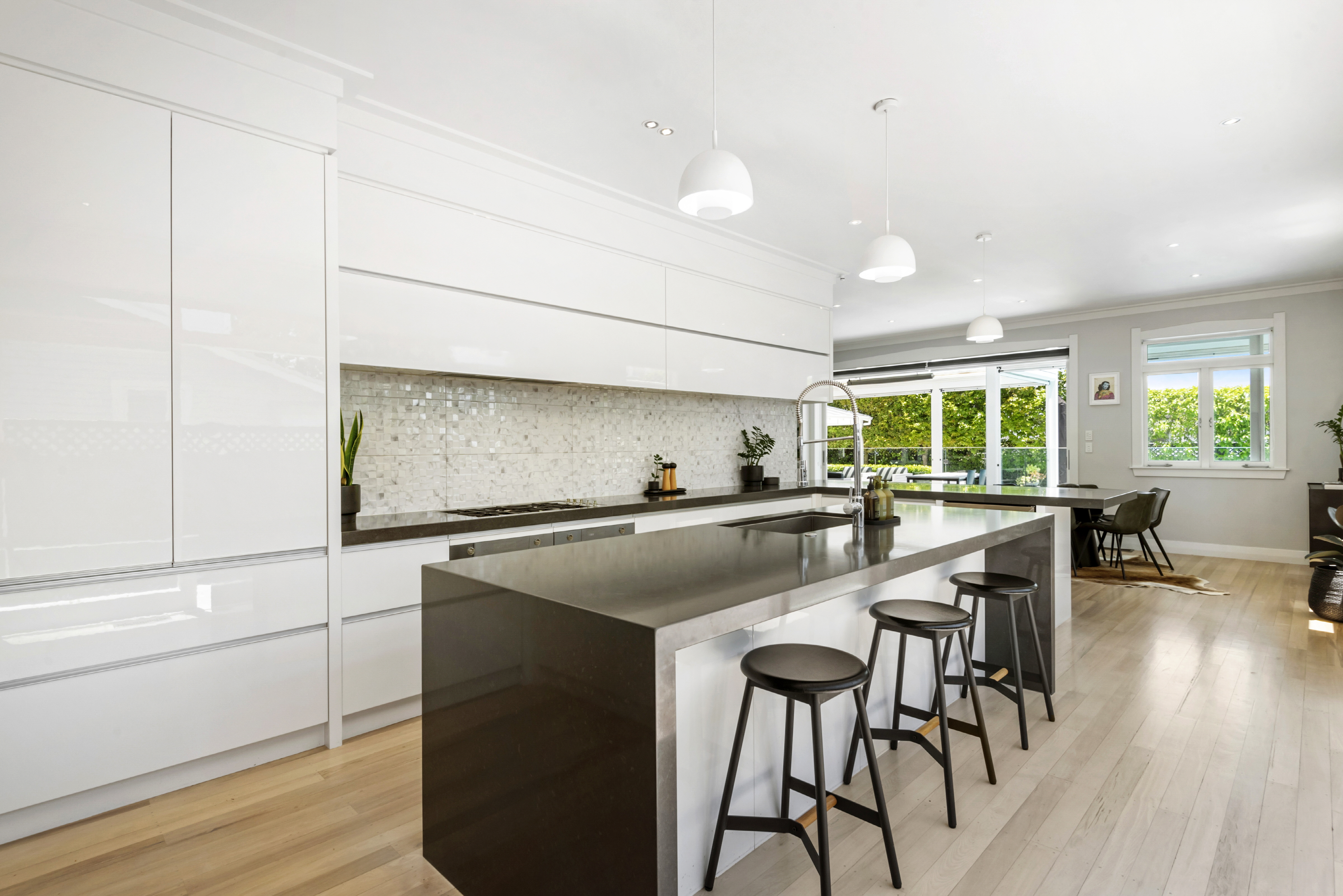 11 Bridge View Road, Birkenhead, North Shore City, 5房, 3浴, House