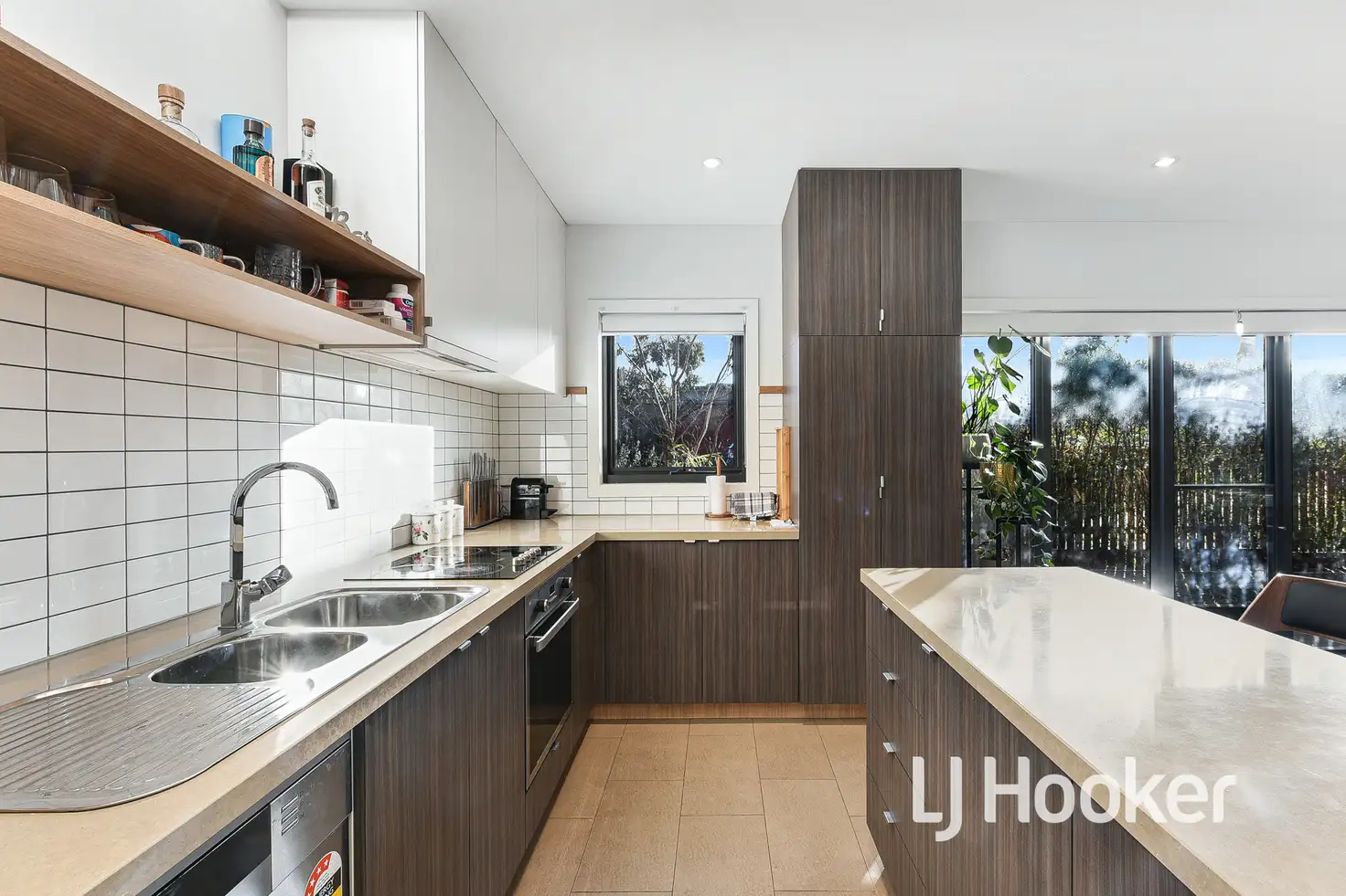 35A KING GEORGE PDE, Dandenong, South East Melbourne, 0 ห้องนอน, 0 ห้องน้ำ, Townhouse