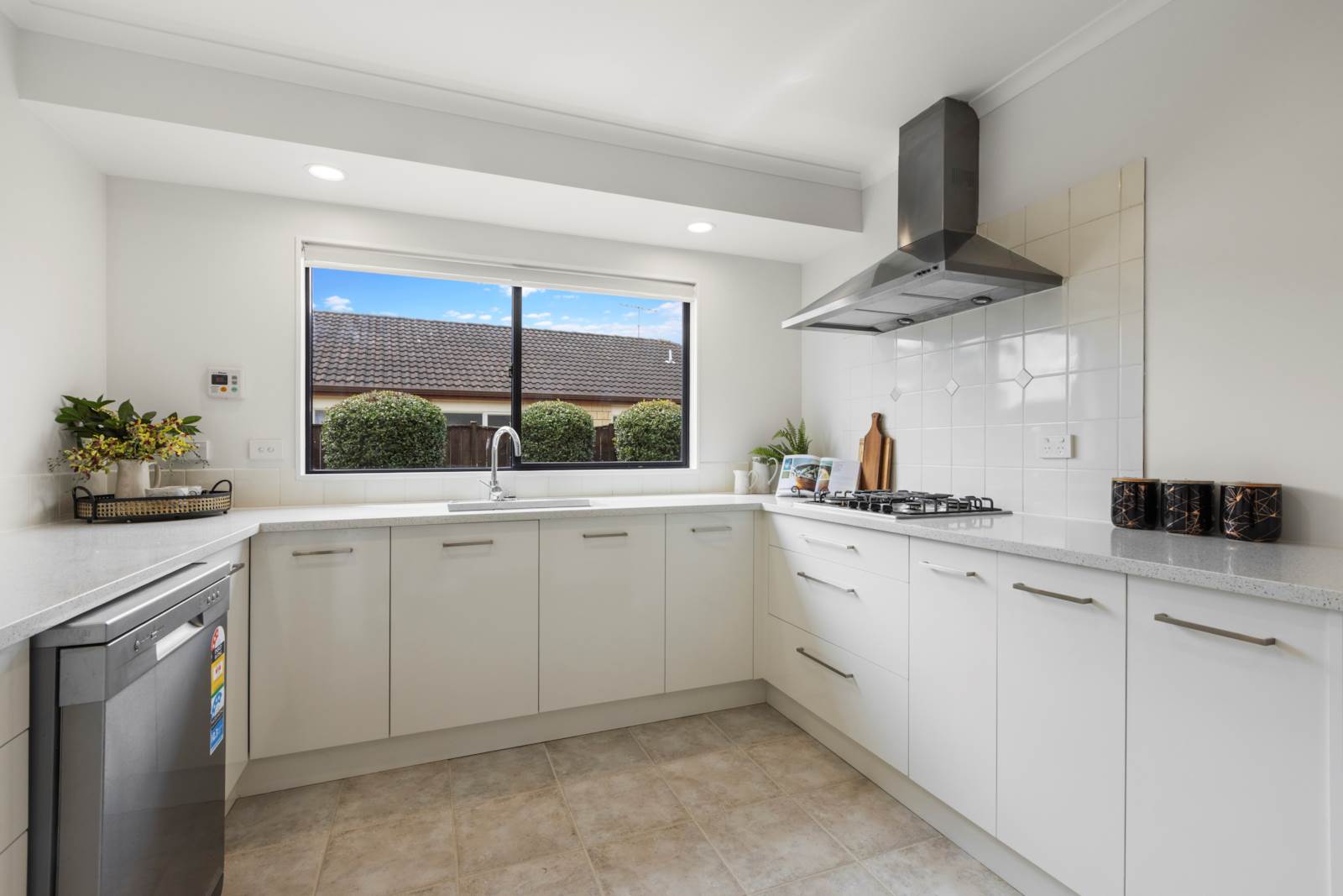 37 Croftview Road, Wattle Downs, Manukau City, 4房, 2浴, House