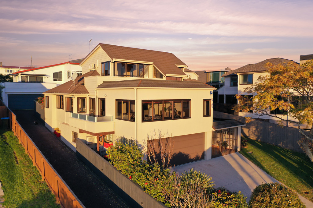 Residential  Mixed Housing Urban Zone
