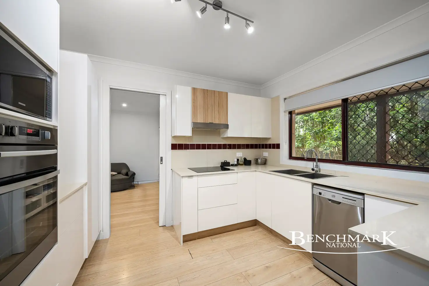Unit 5/14 PROVOST MEWS, HOLSWORTHY, 0房, 0浴, Townhouse