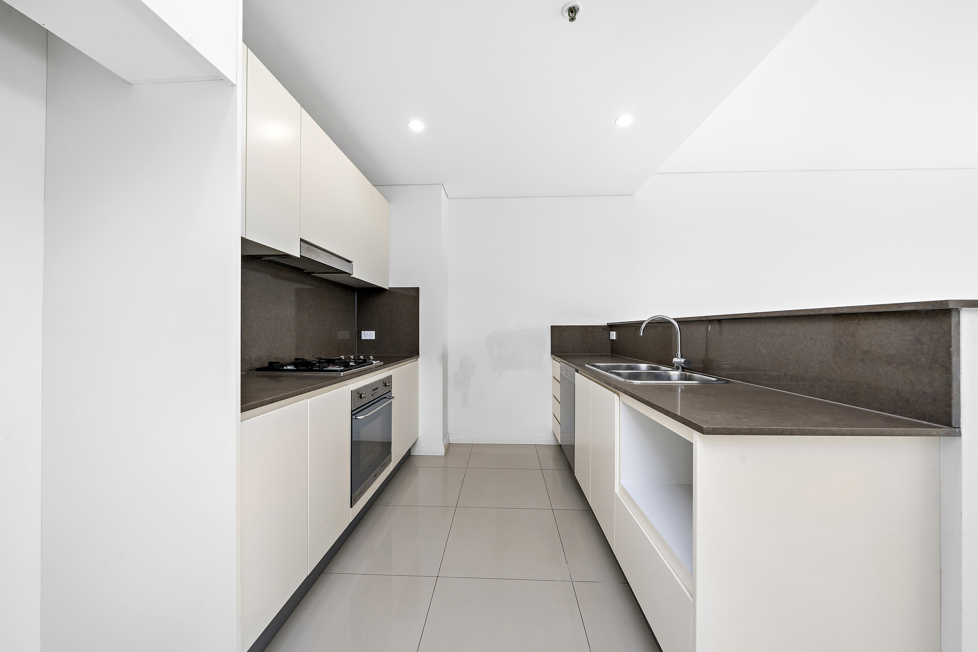 UNIT 603 15 CHARLES ST, Canterbury, South Western Suburbs, 0 rūma, 0 rūma horoi, Unit