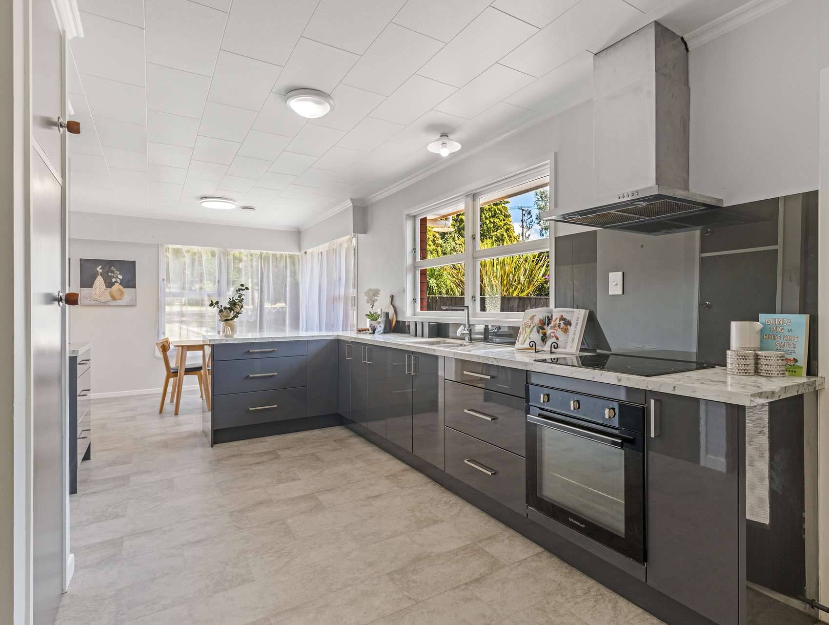 104 Grand Vue Road, Kawaha Point