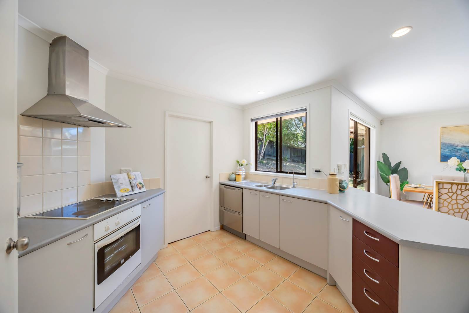 13 Rising Parade, Fairview Heights, North Shore City, 4部屋, 2バスルーム, House
