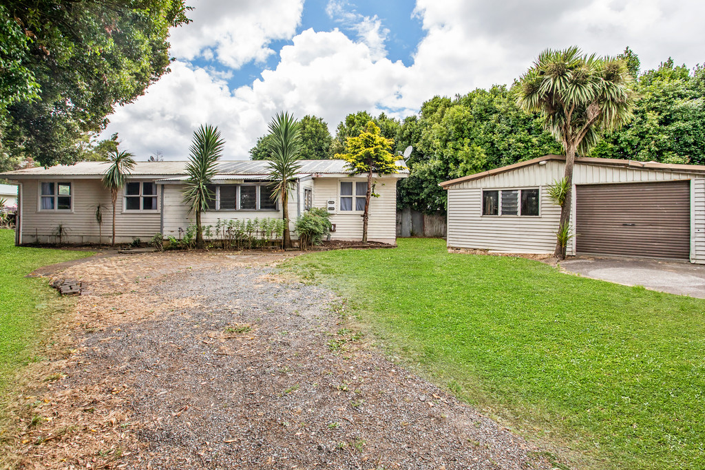 8 Harwell Place, Mangere