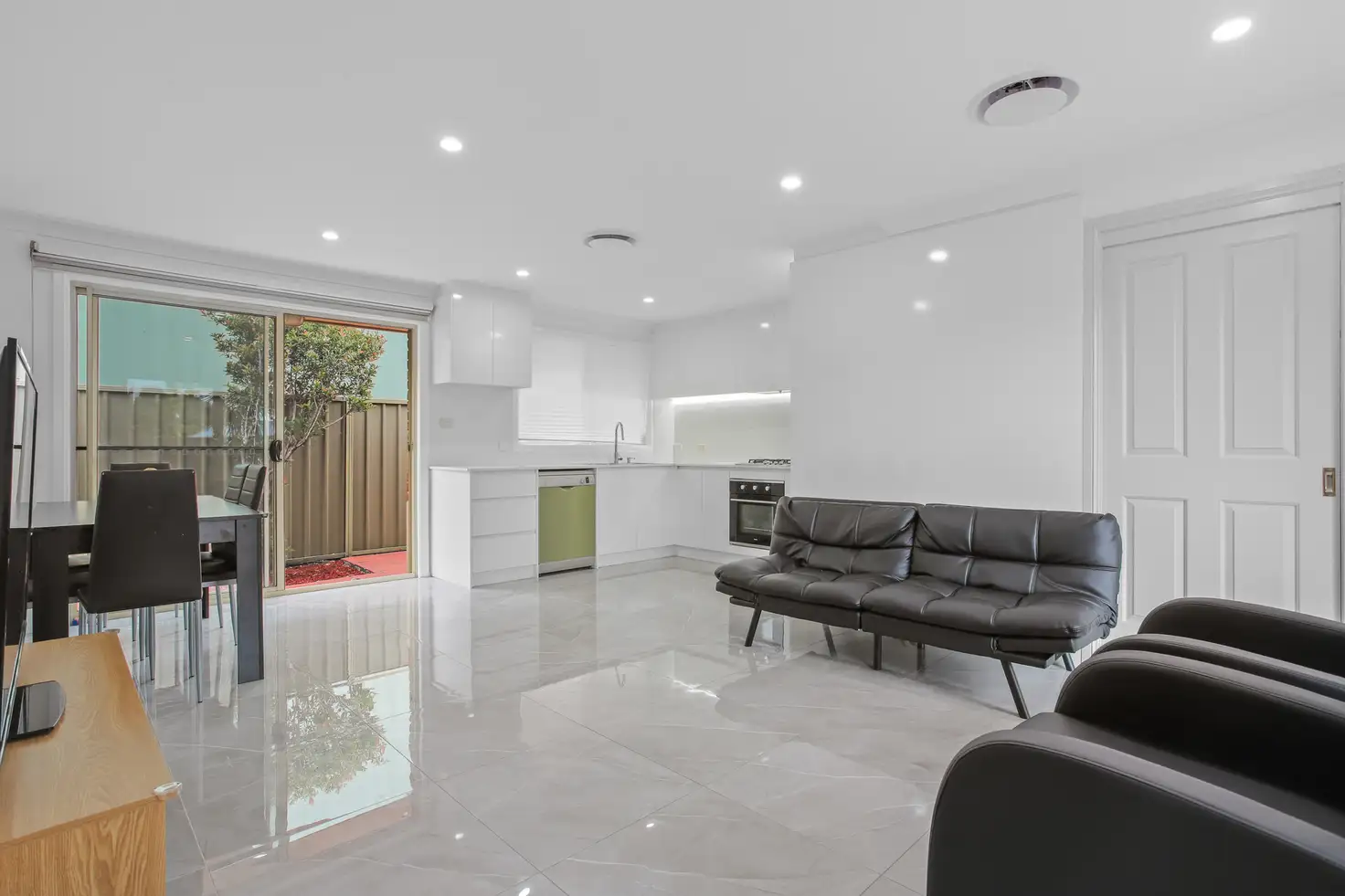 UNIT 5 26 CARINYA RD, Girraween, Parramatta (Northwest suburbs), 0 ਕਮਰੇ, 0 ਬਾਥਰੂਮ, House