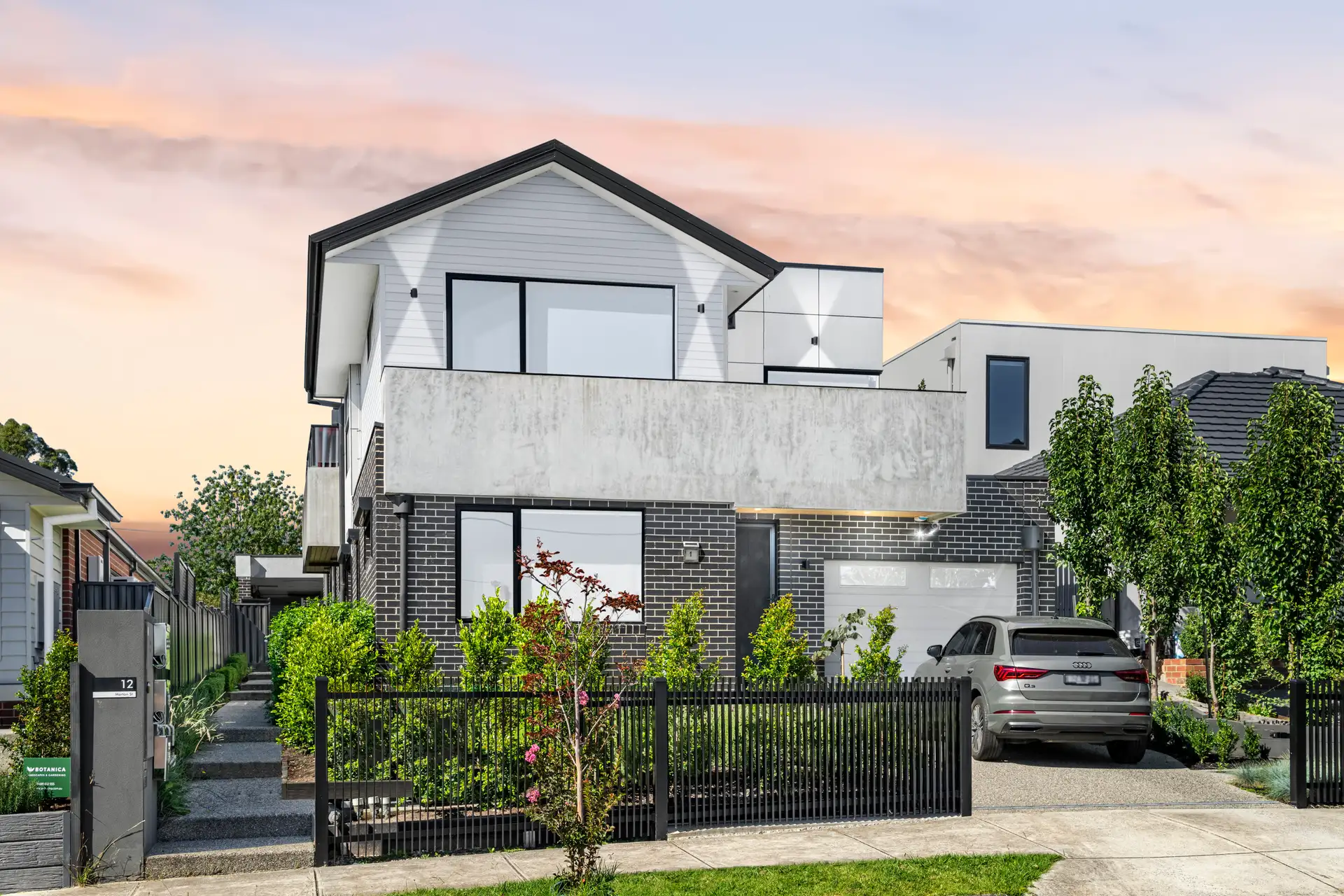 UNIT 4 12 MORTON ST, Essendon, North Melbourne, 0部屋, 0バスルーム, Townhouse
