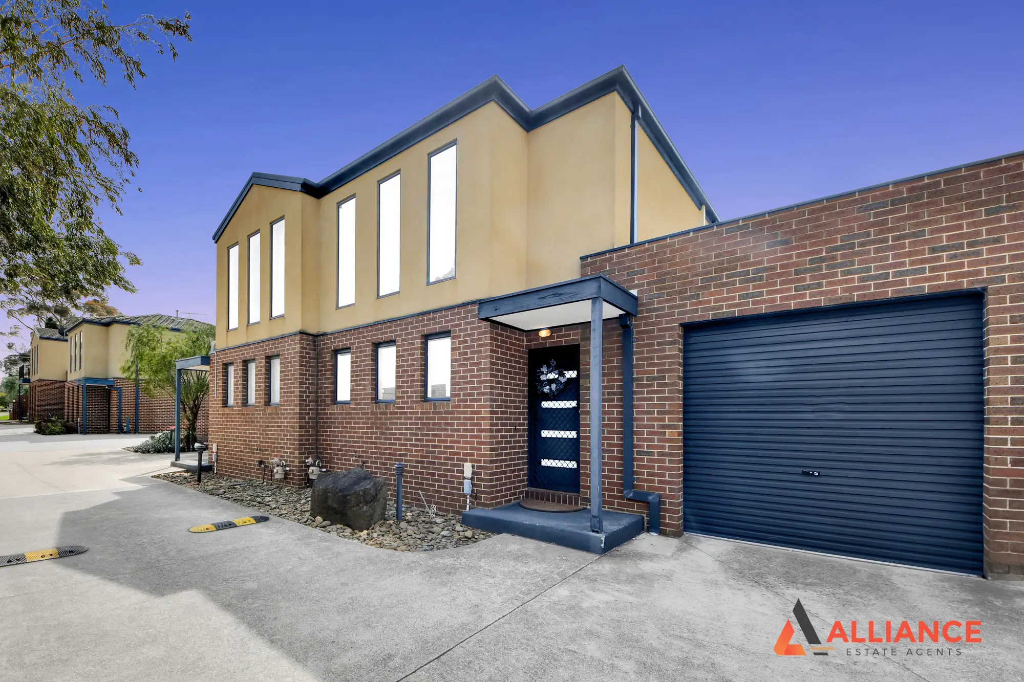 213-215 CAMP RD, Broadmeadows, North Melbourne, 0 રૂમ, 0 બાથરૂમ, Townhouse