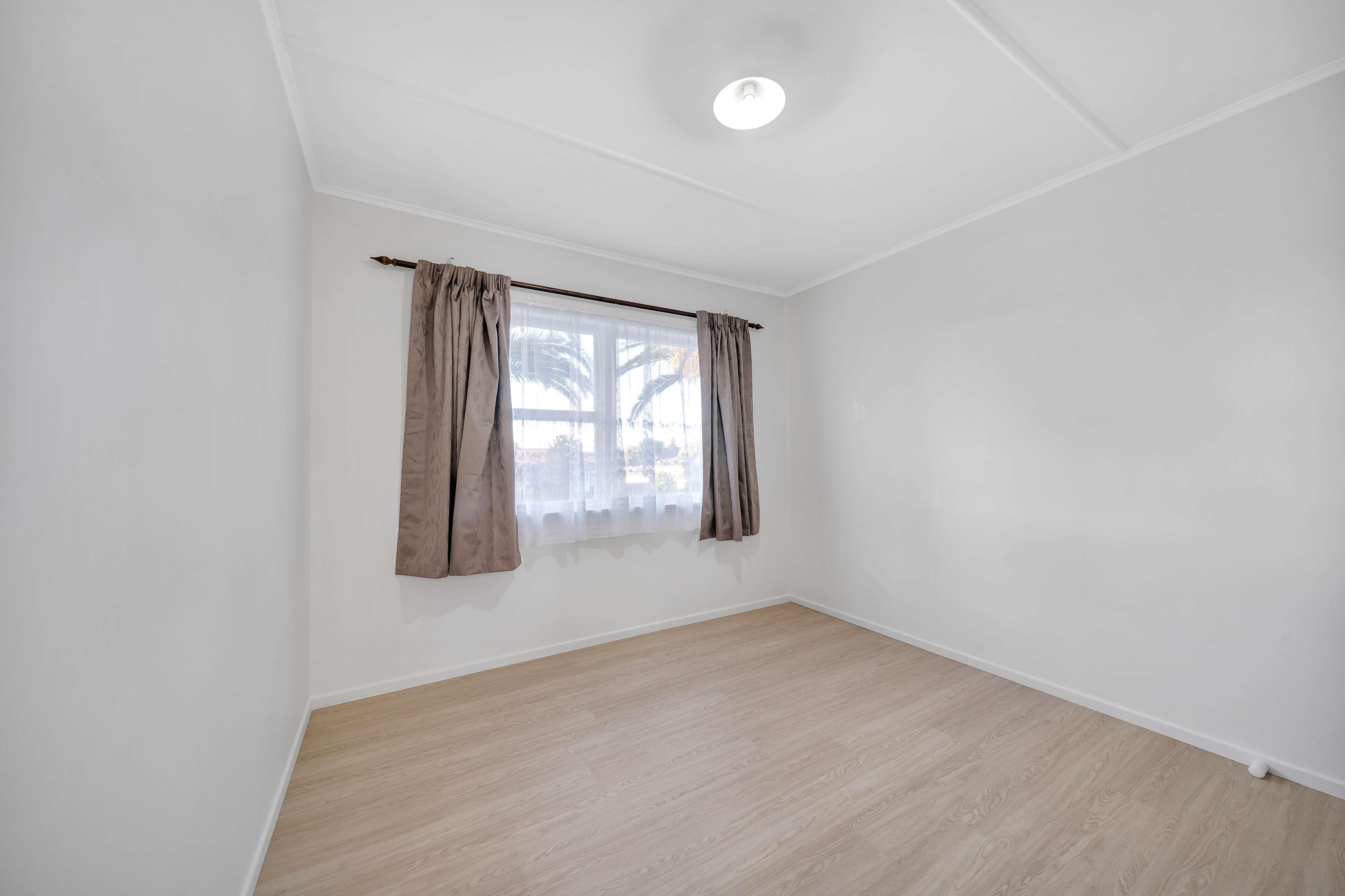 38 Pinedale Place, Henderson, Waitakere City, 5 कमरे, 0 बाथरूम, House