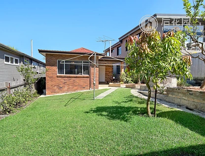 77 GRIFFIN RD, NORTH CURL CURL NSW 2099, 0部屋, 0バスルーム, House