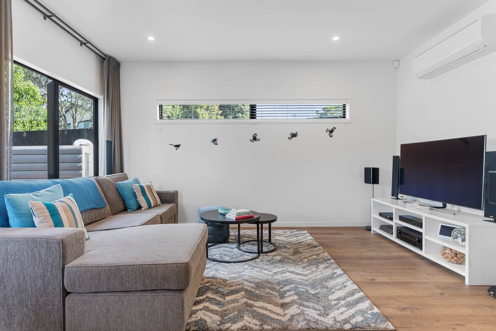 6 Reg Pearce Way, Glen Innes, Auckland City, 3 phòng ngủ, 2 phòng tắm, House