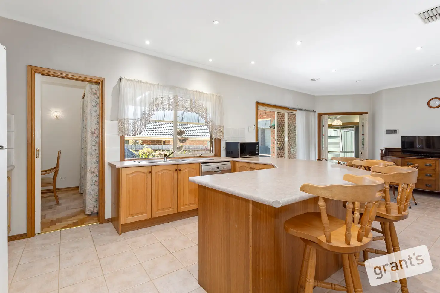 43 MAYFAIR CR, Narre Warren, South East Melbourne, 0 rūma, 0 rūma horoi, House