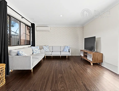 2 COLLEGE ST, LOGANLEA QLD 4131, 0 Kuwarto, 0 Banyo, Townhouse