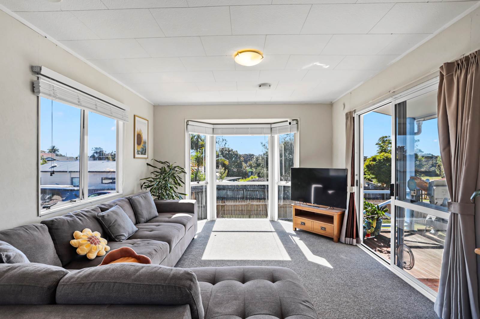 53 Harmel Road, Glendene, Waitakere City, 3 Bedrooms, 1 Bathrooms, House