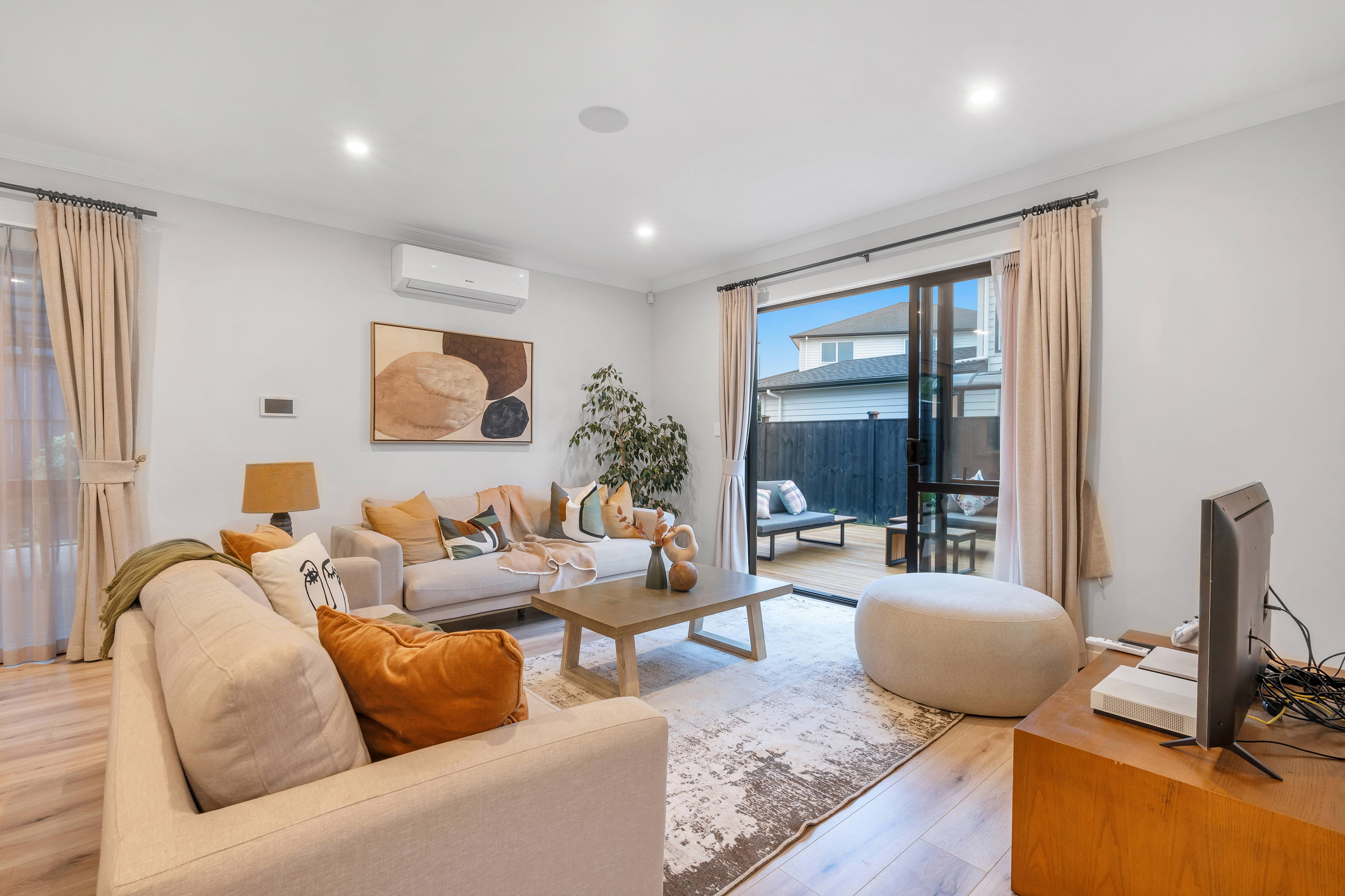17 Oneills Road, Swanson, Waitakere City, 6 ห้องนอน, 4 ห้องน้ำ, House