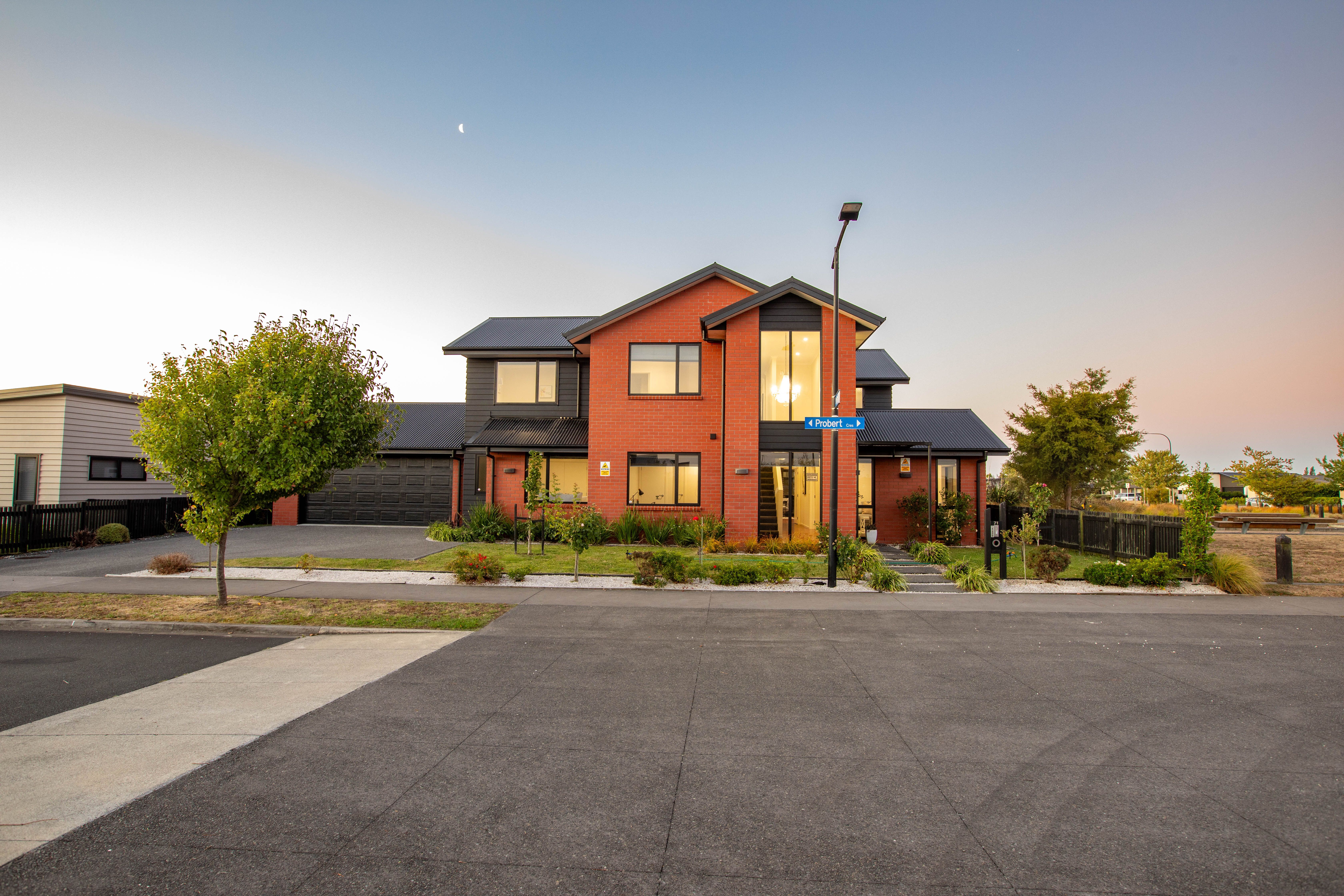 71 Probert Crescent, Chartwell
