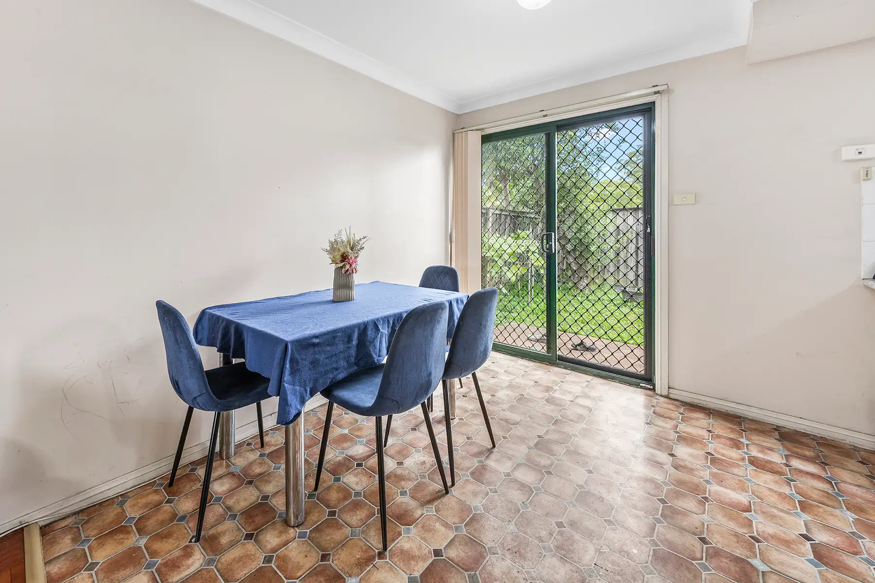 UNIT 6 8 REDFERN RD, Minto, Macarthur Region, 0 રૂમ, 0 બાથરૂમ, Townhouse