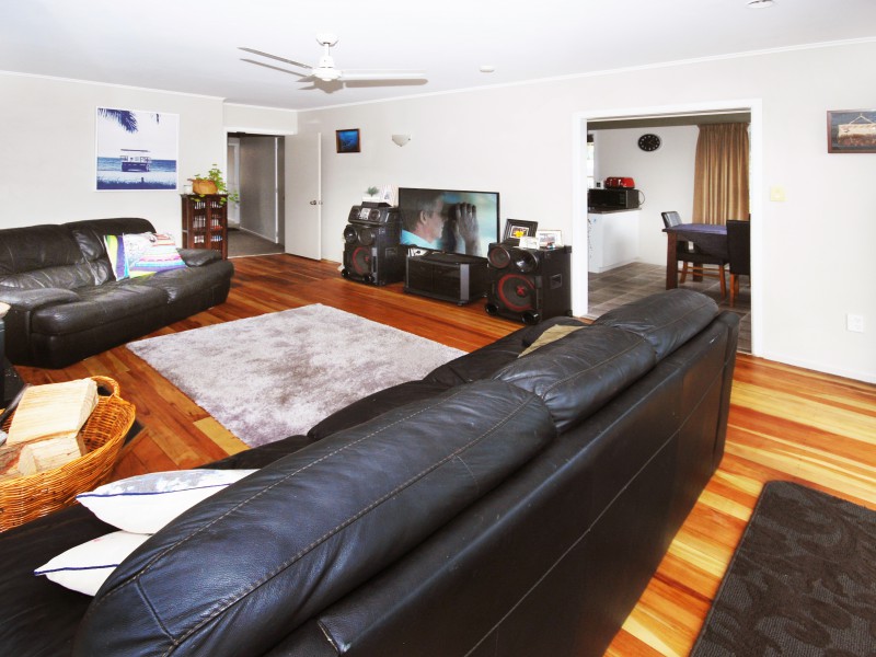 81 Watt Street, Featherston, South Wairarapa, 5 ਕਮਰੇ, 0 ਬਾਥਰੂਮ