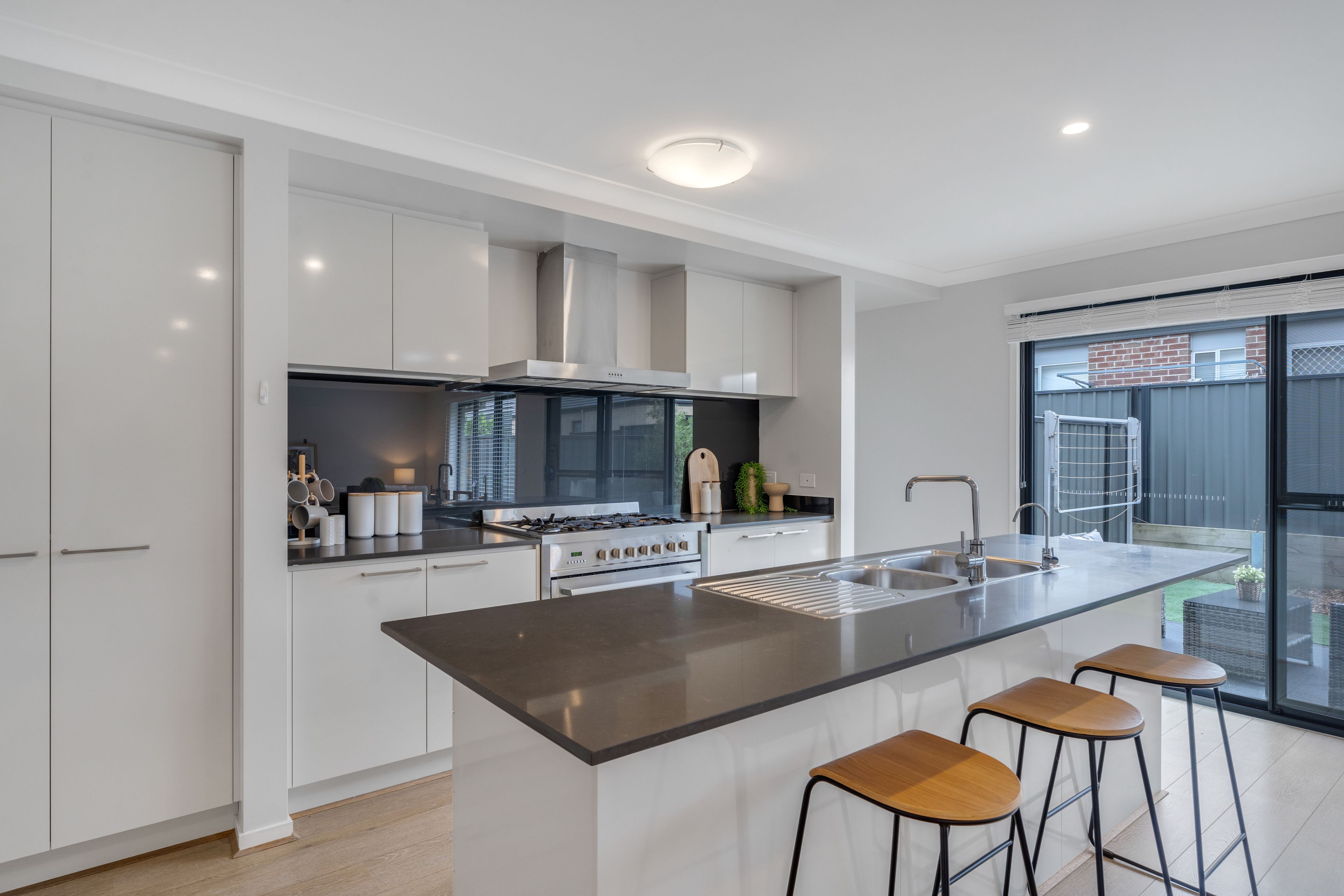 10 DELTA DR, CRAIGIEBURN VIC 3064, 0 Bedrooms, 0 Bathrooms, Townhouse