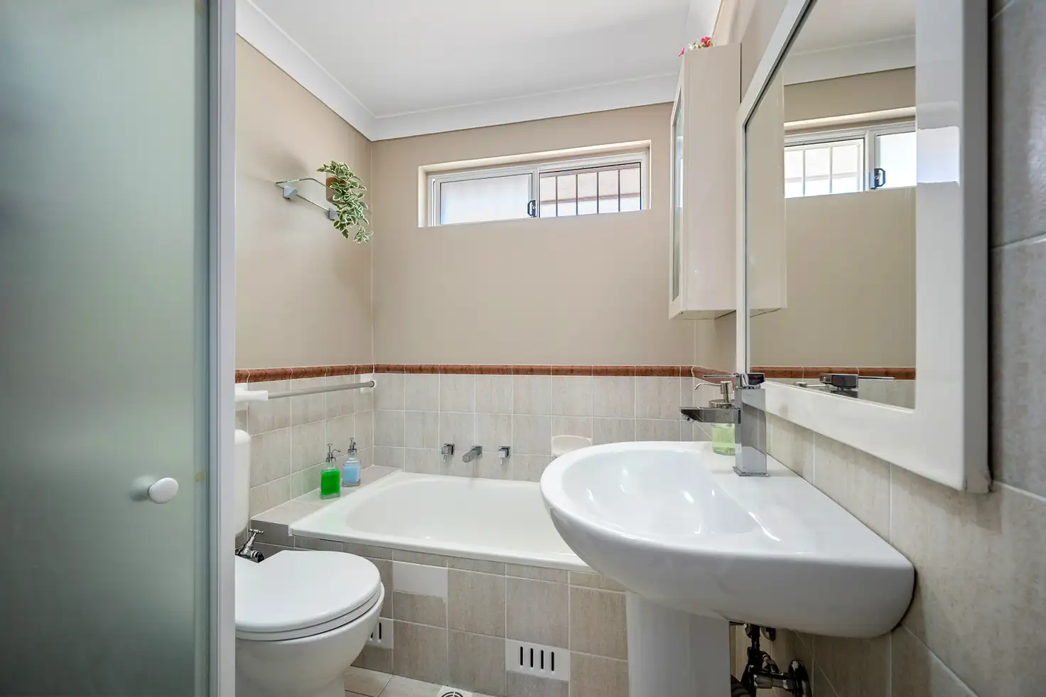 UNIT 3 14 WILFRED ST, Lidcombe, Parramatta (Northwest suburbs), 0 રૂમ, 0 બાથરૂમ, House