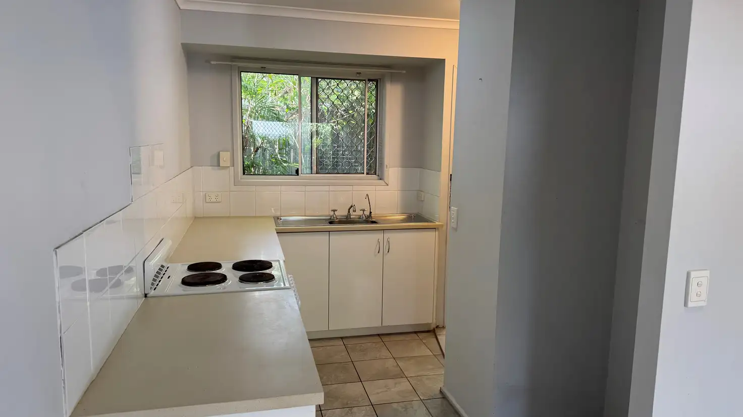 Unit 10/11 MONASH ROAD, LOGANLEA, 0 कमरे, 0 बाथरूम, Unit