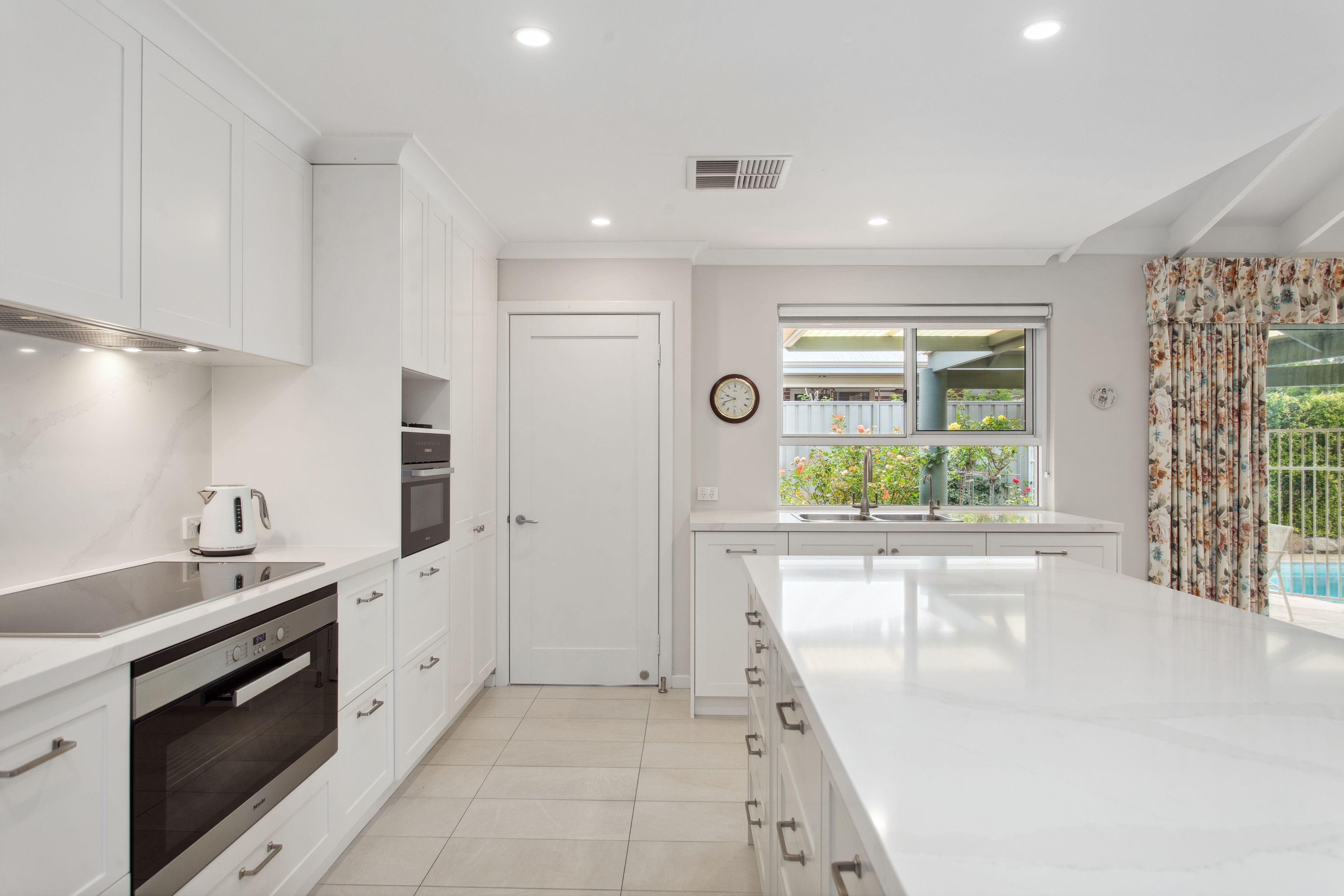 15 LOVEGROVE CL, Mount Claremont, North West Perth, 0 Kuwarto, 0 Banyo, House