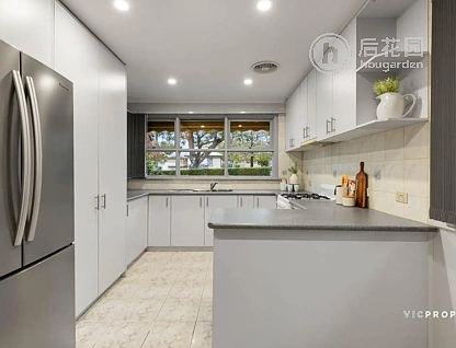 13 JAMES RD, FERNTREE GULLY VIC 3156, 3部屋, 1バスルーム, House