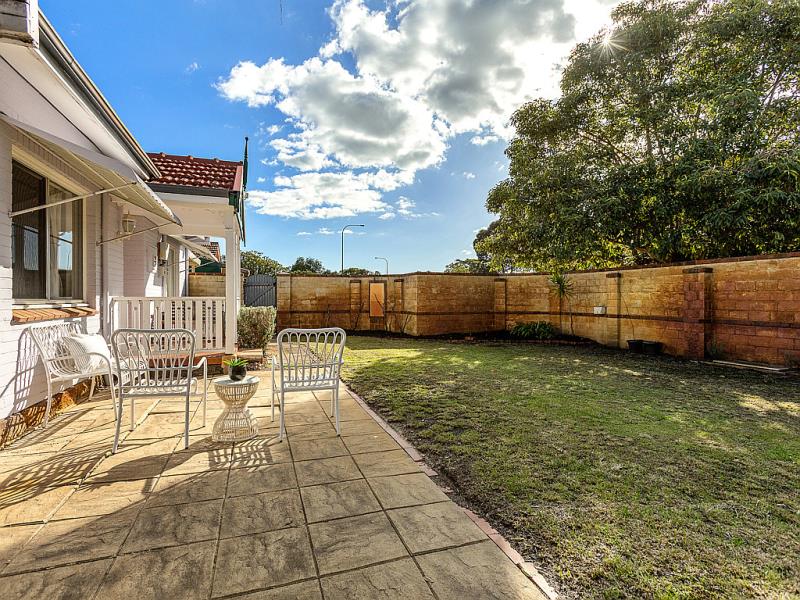 UNIT 1 127 MANNING RD, Manning, South East Perth, 0部屋, 0バスルーム, House