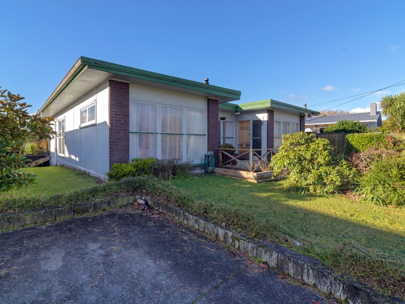 14 Deborah Place, Mangakakahi