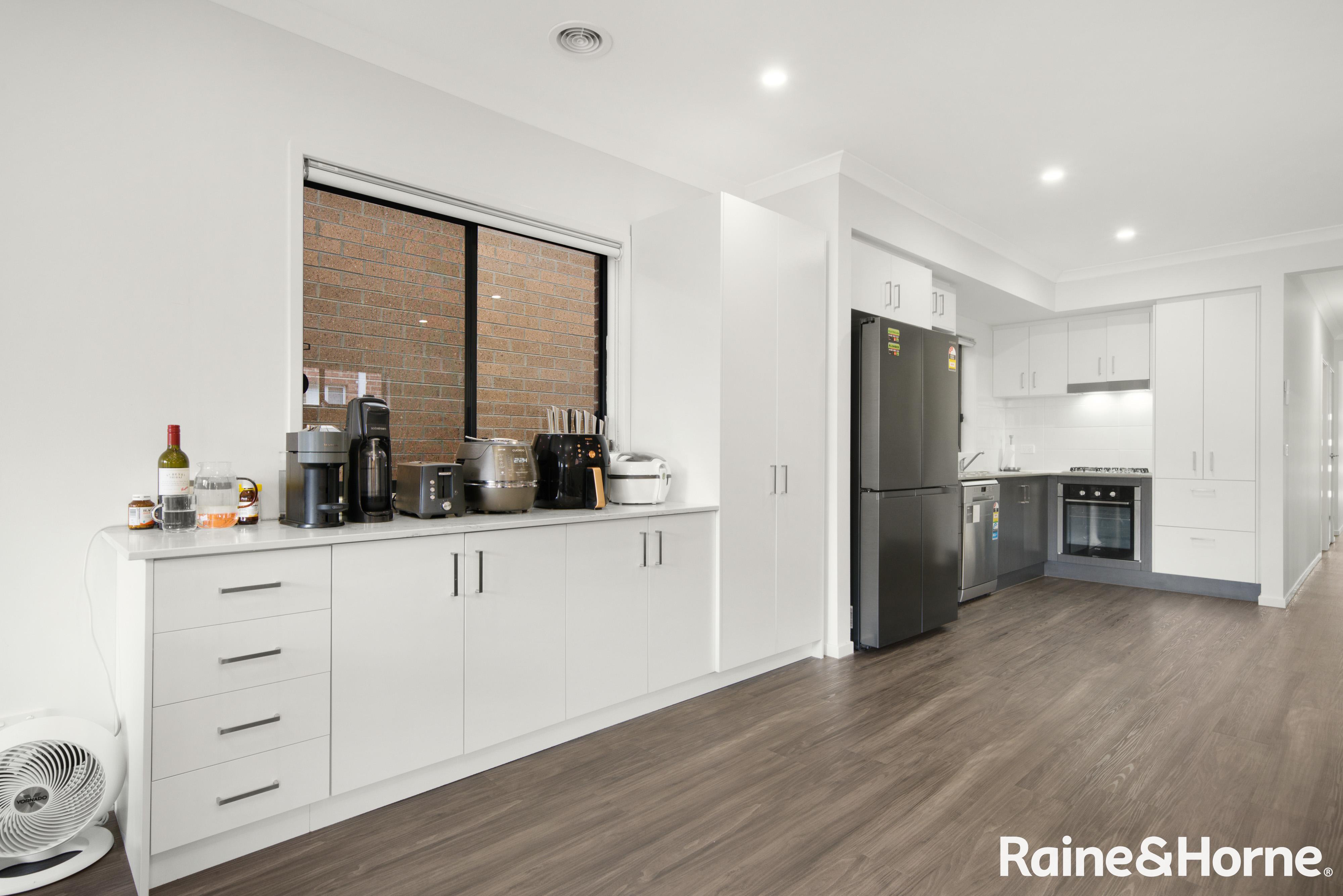 8 ABBOTSWICK CCT, Williams Landing, South West Melbourne, 0房, 0浴, House
