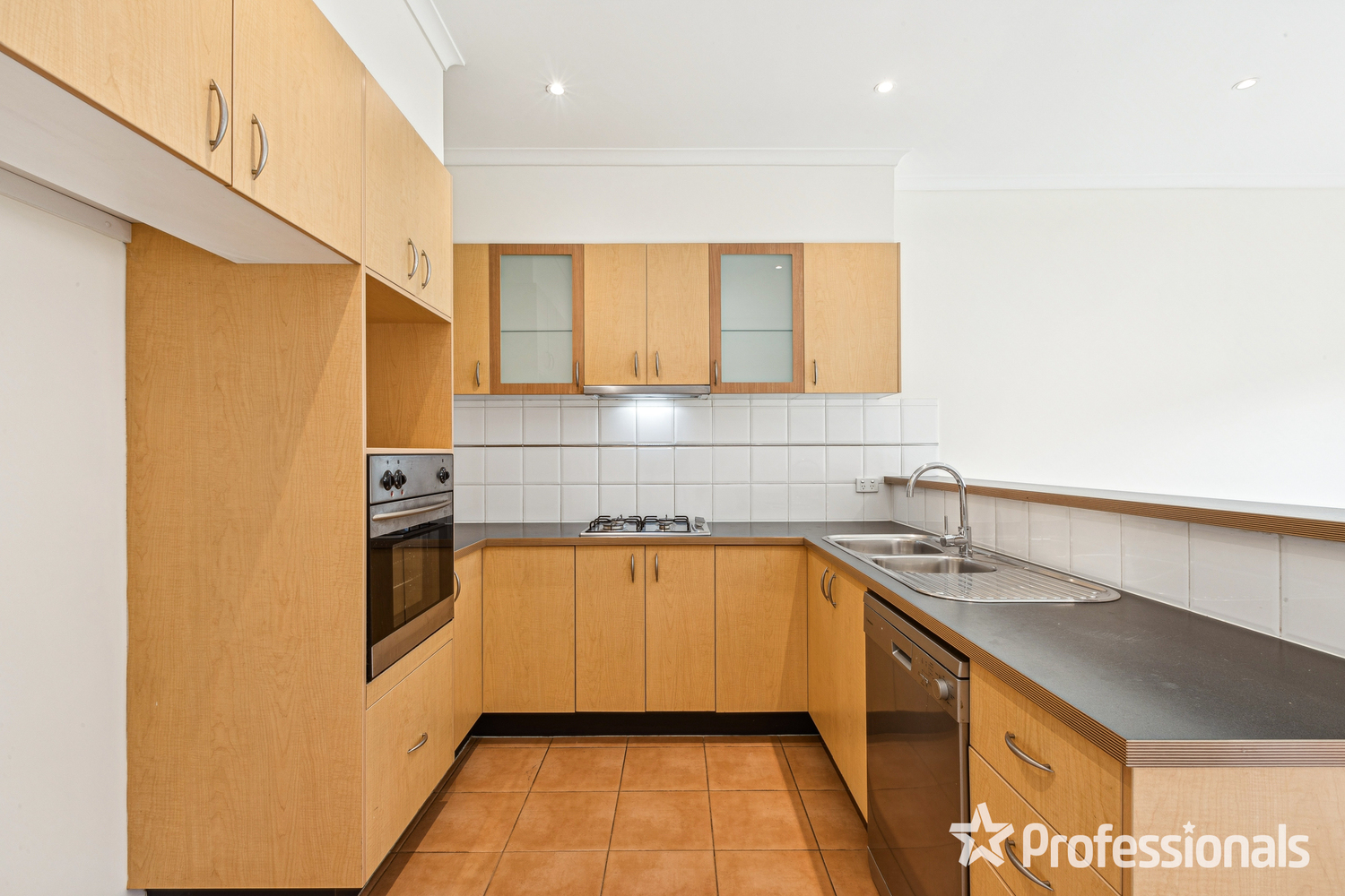 10 DURACK CCT, TAYLORS HILL VIC 3037, 0 Bedrooms, 0 Bathrooms, Townhouse