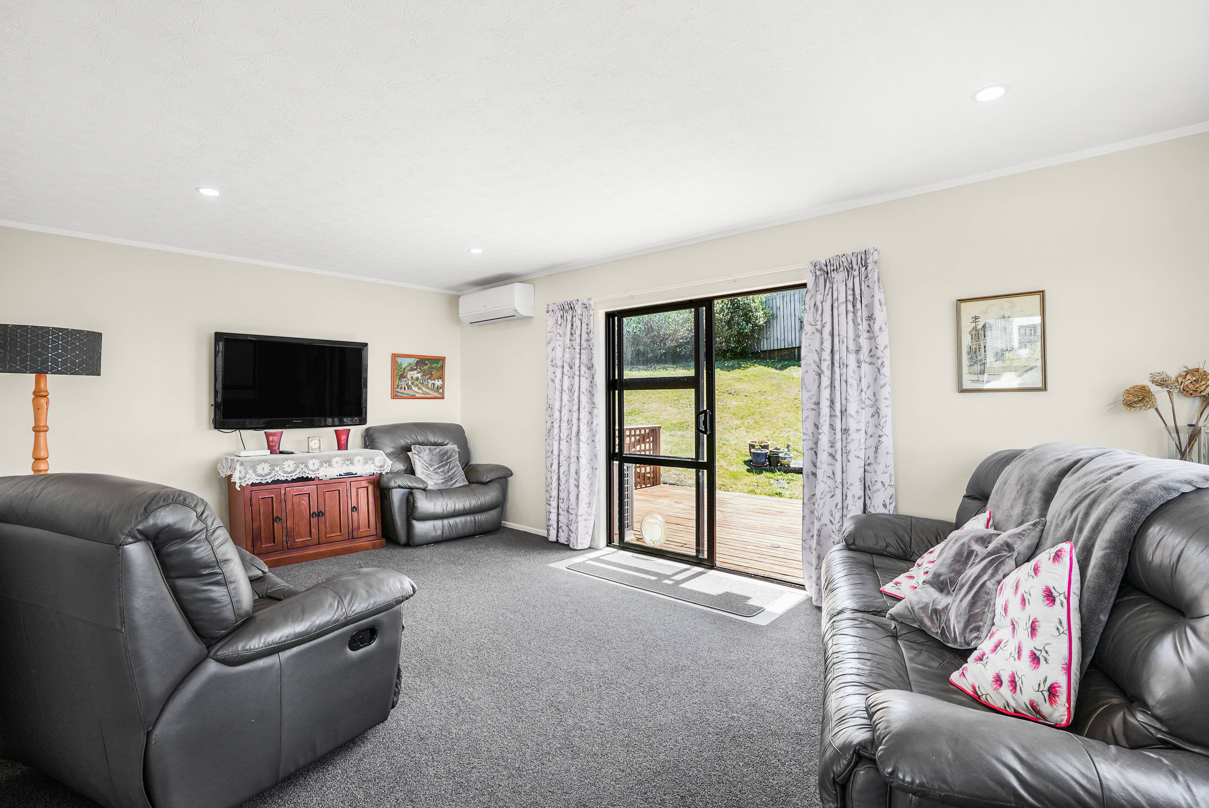 74 Pikarere Street, Titahi Bay, Porirua, 3房, 1浴, House
