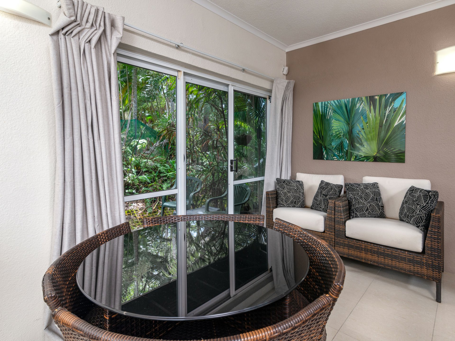 RENDEZVOUS UNIT 105 121-137 PORT DOUGLAS RD, Port Douglas, Cairns, 0 कमरे, 0 बाथरूम, Townhouse