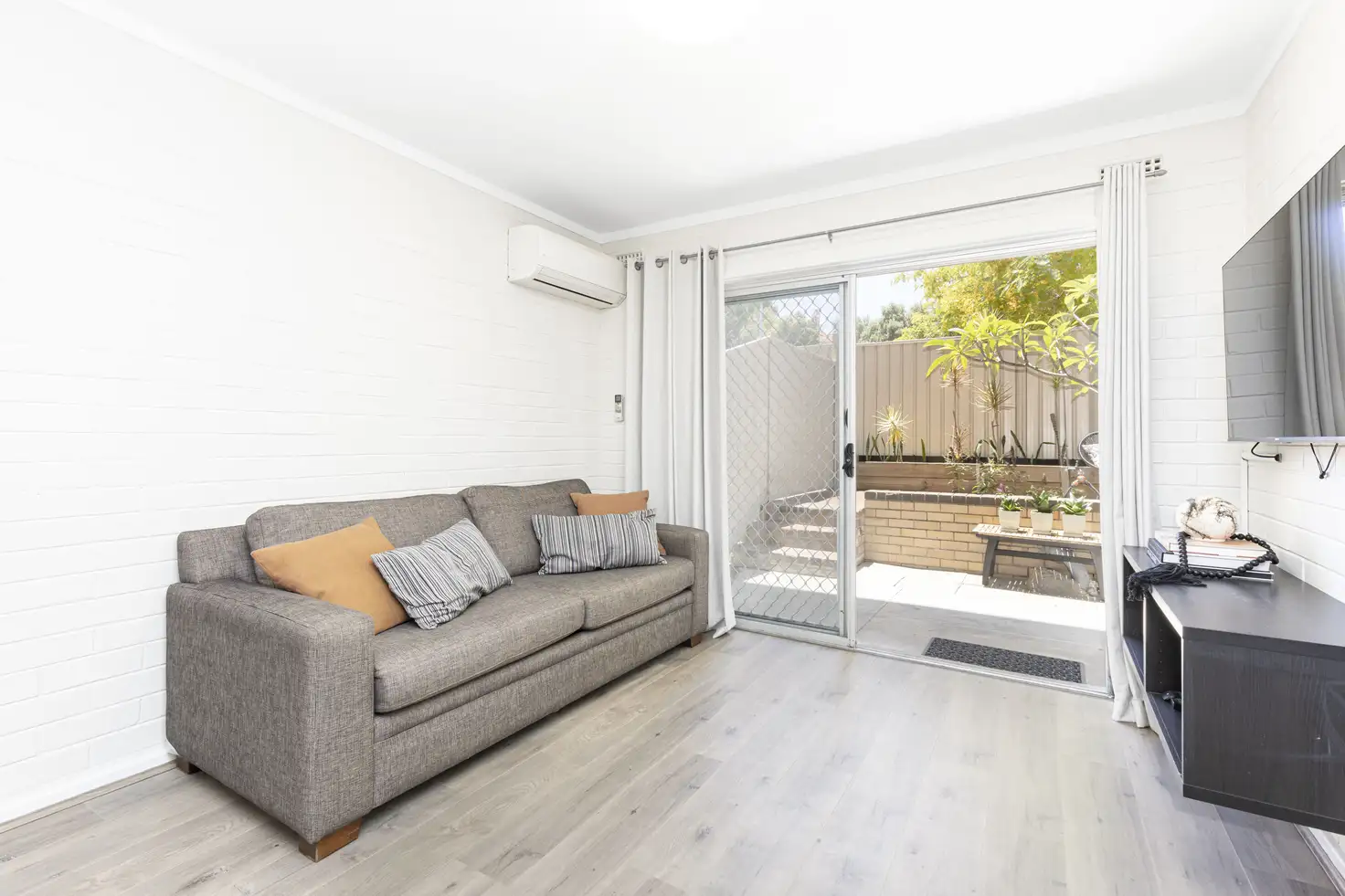 UNIT 6 209 WALCOTT ST, North Perth, Perth CBD, 0房, 0浴, Unit